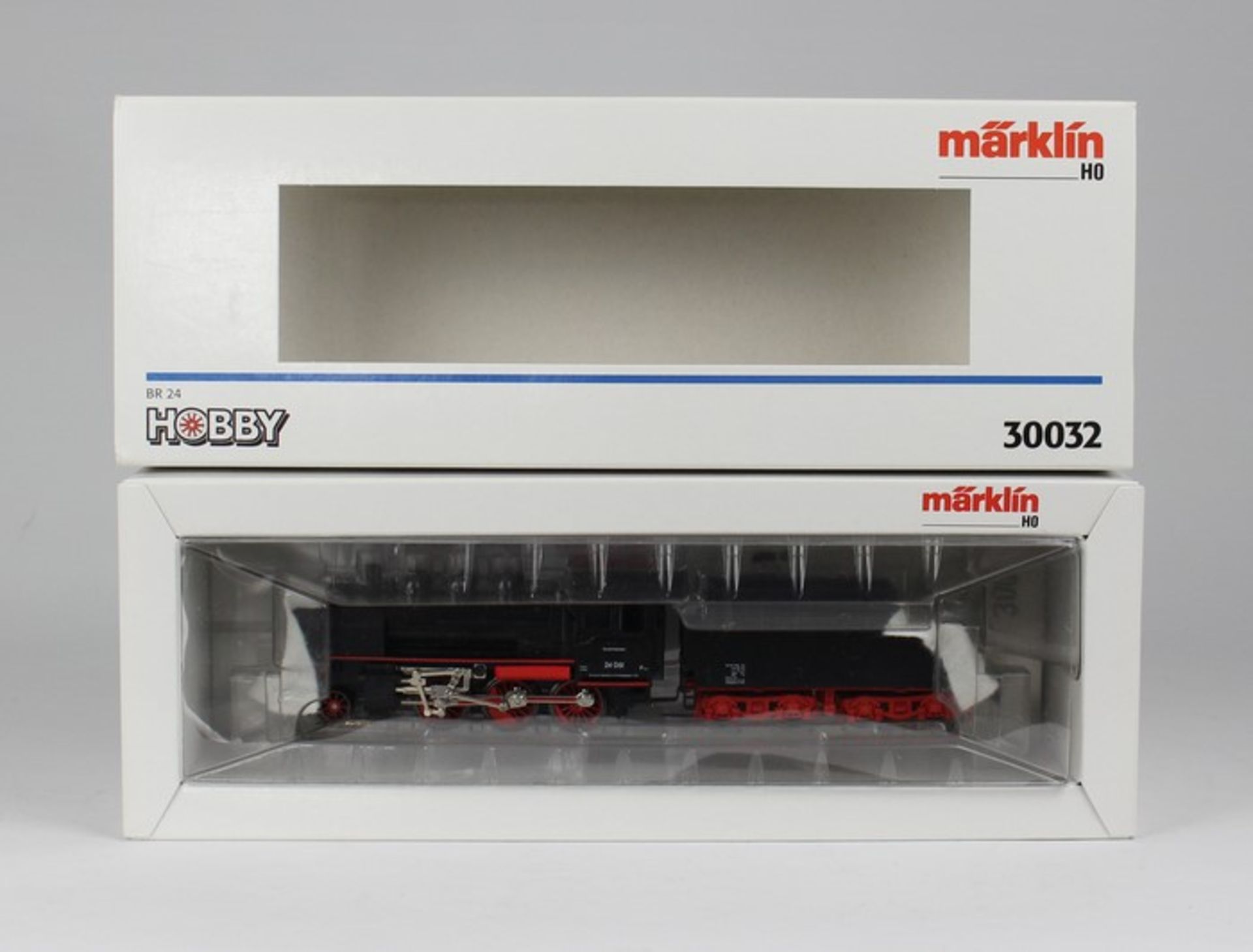 Märklin - EisenbahnSchlepptenderlok 30032, BR 24 061 DB, schwarz, schweres Metall-Fahrgestell, 3