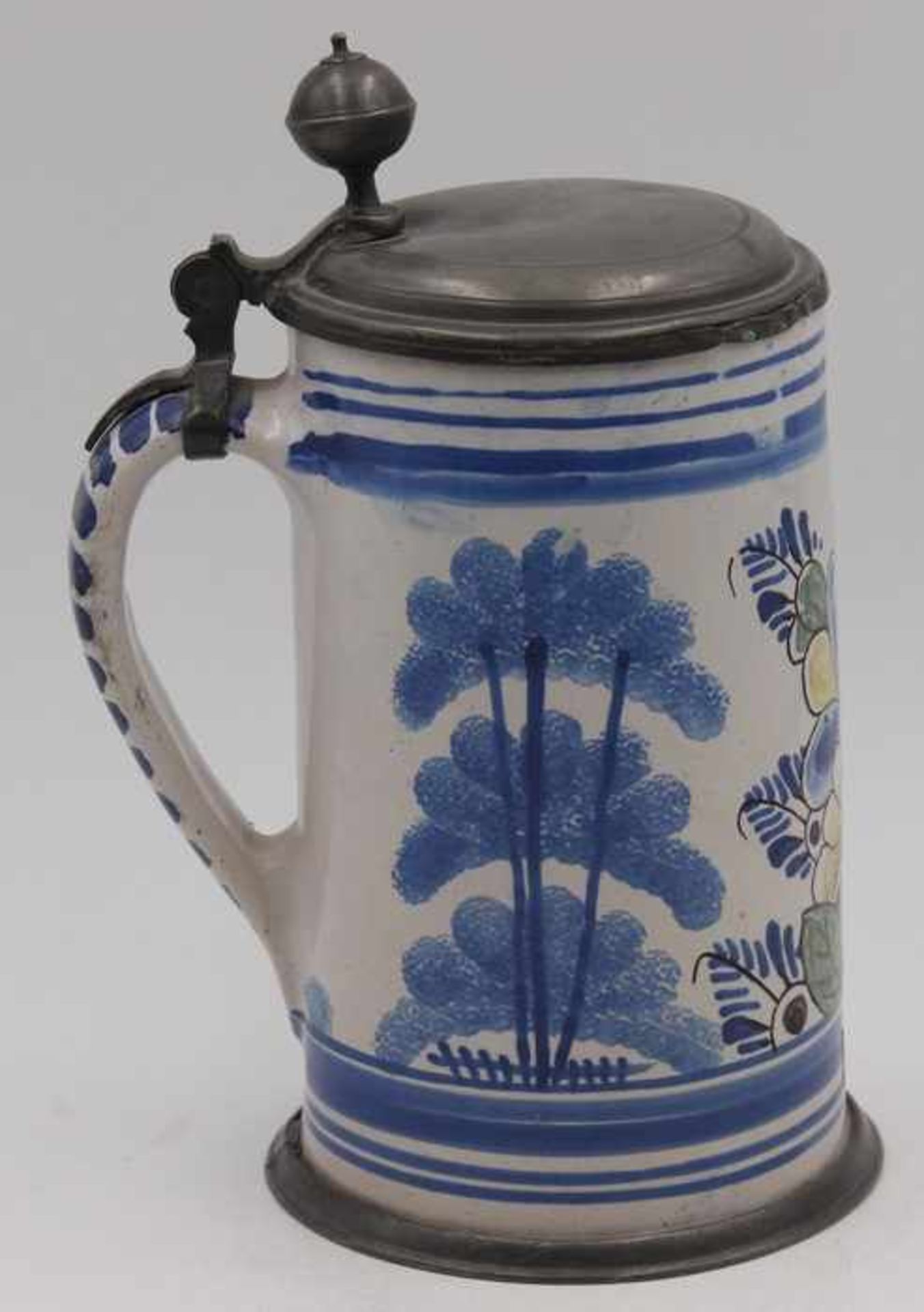 Fayence - Walzenkrug18.Jh., süddeutsch, heller Scherben, Schwämmelbäume u. Blumenmotiv, besch., - Bild 4 aus 6