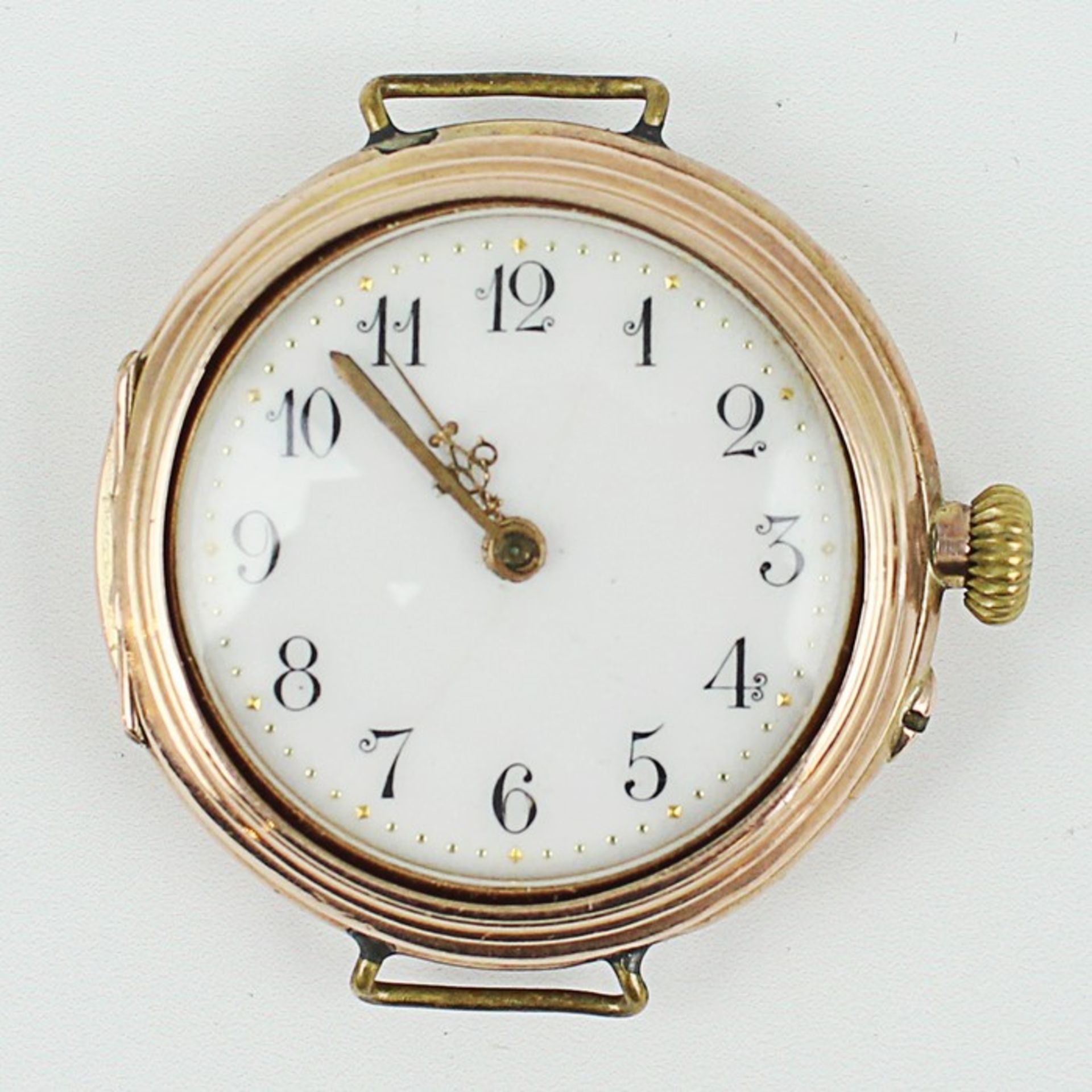DamenarmbanduhrRG 585, urspr. wohl Lepine-Taschenuhr mit nachträglich angebrachten Ösen, rundes