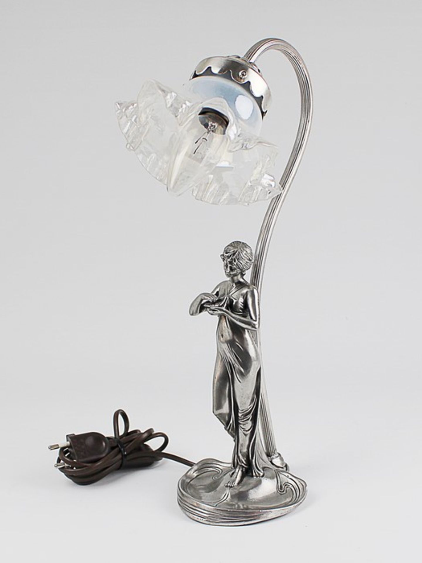 Tischlampe - WMFus. gestempelt, Jugendstil, einflammig, Fuß als stilisiertes Seerosenblatt,