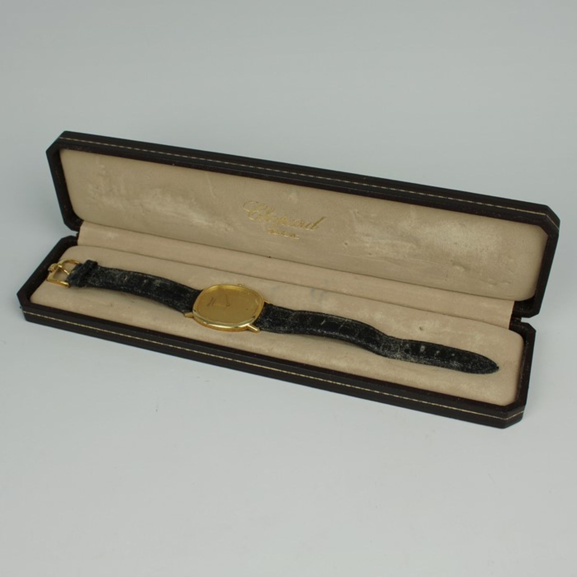 Damenarmbanduhr - ChopardSchweiz, GG 750, rechteckiges Gehäuse, ca.3,2 x 3cm, abgerundete Ecken, - Bild 2 aus 2