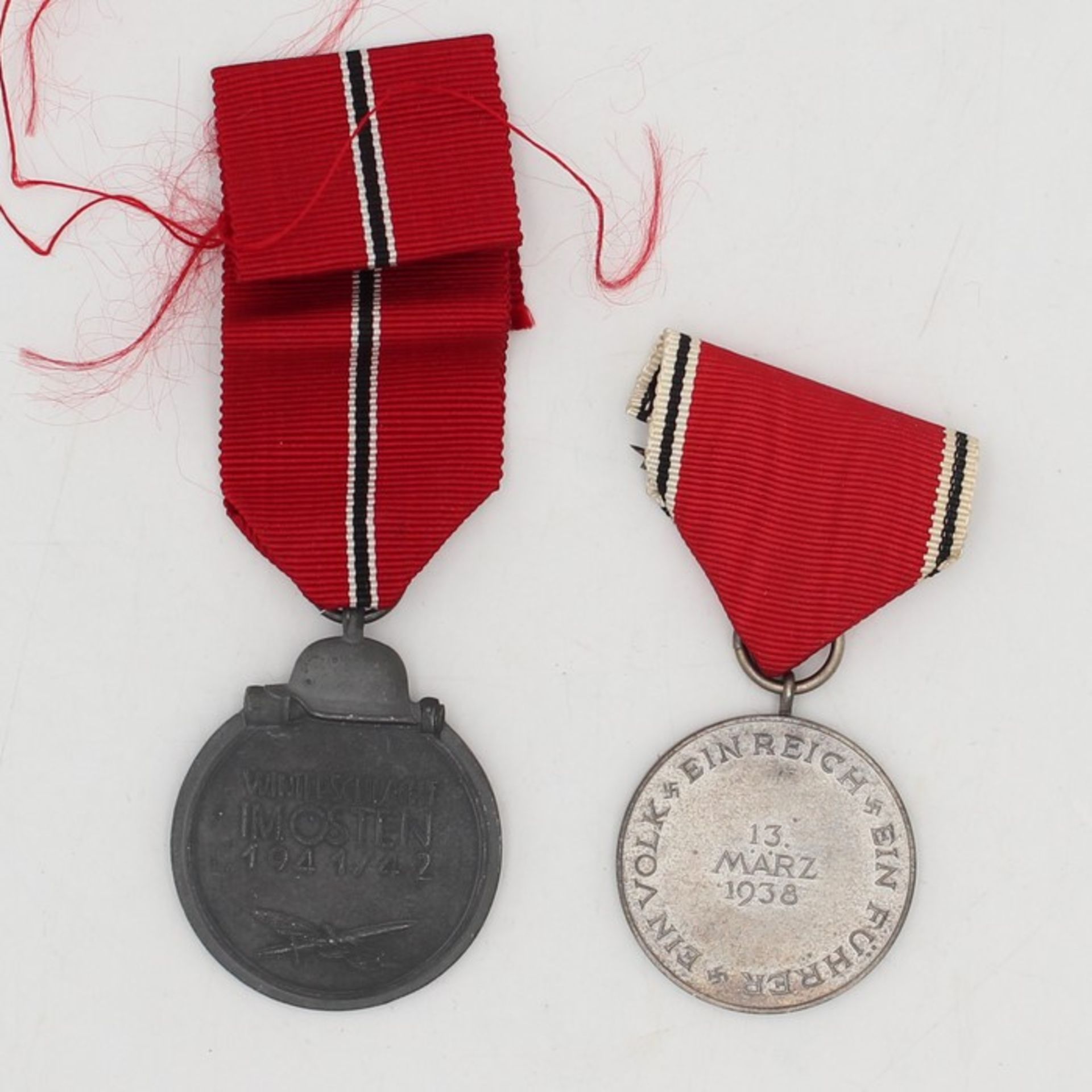 Abzeichen - 3.Reich2 St., 1x Medaille "Winterschlacht im Osten 1941/42", m. Band, im - Bild 2 aus 2