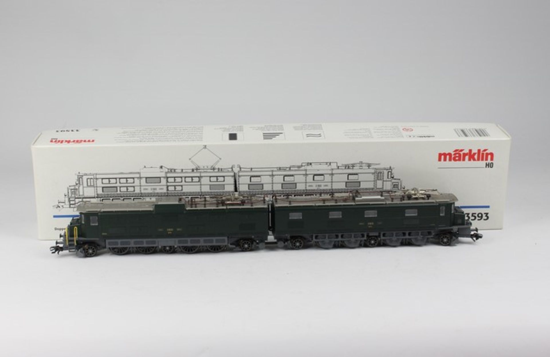 Märklin - EisenbahnLok 33593, Ae 8/14, BR 118 01 SBB, grüne Doppellok, Universalelektronik für den