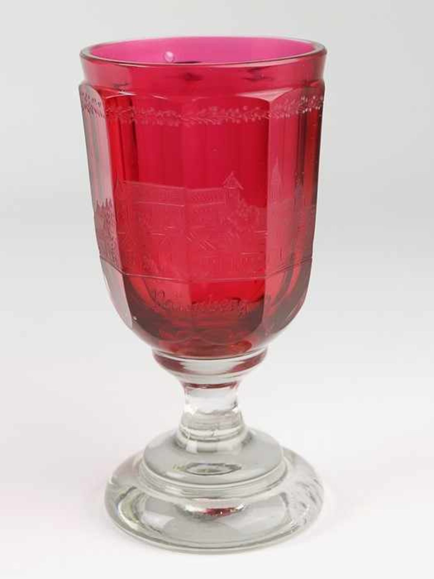 Andenkenbecher19. Jh., farbloses u. rubinfarbenes Glas, runder, zweifach gewulsteter Stand, konkaver - Bild 2 aus 8