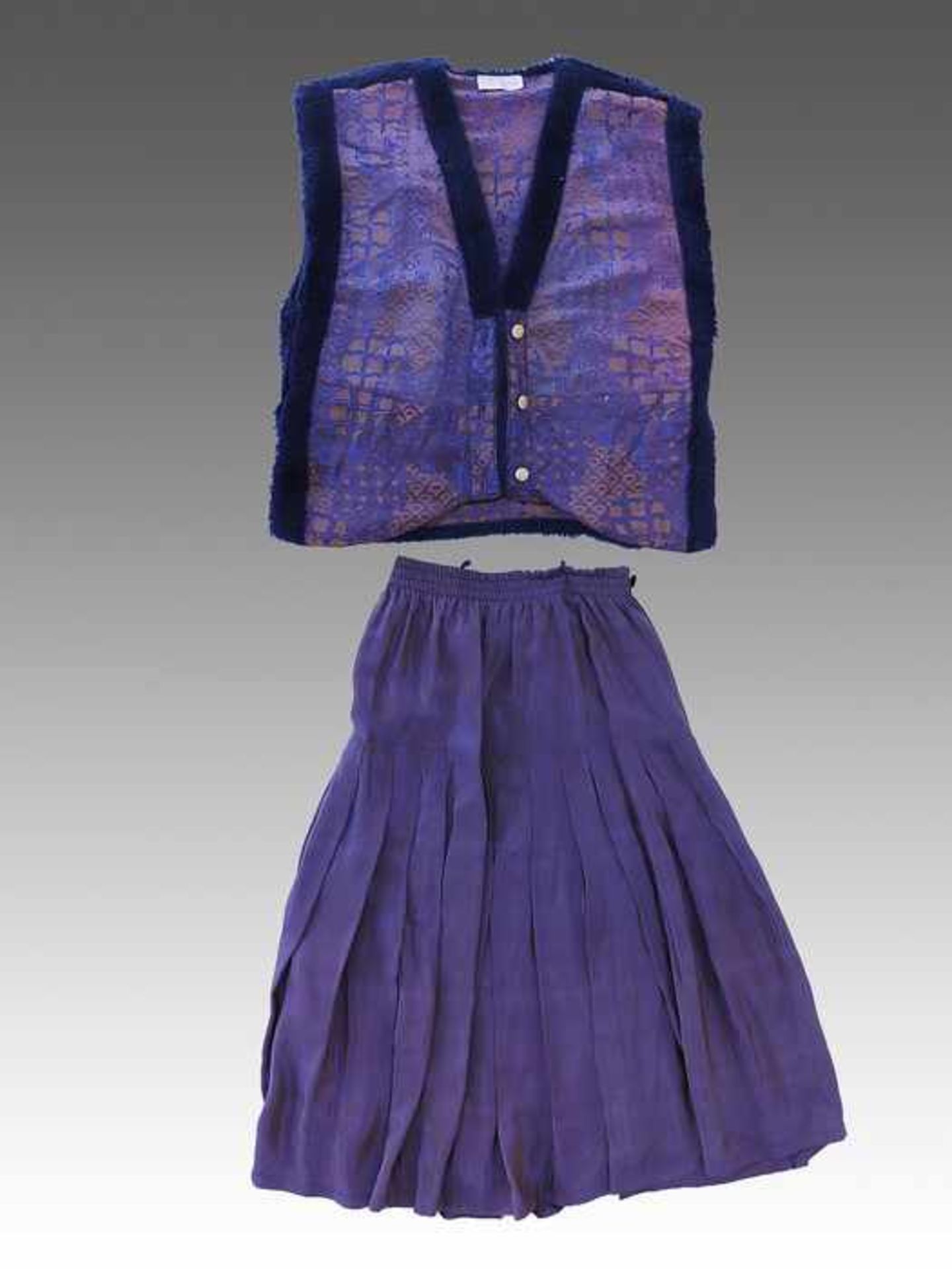 Tiffany exclusiv - Kostüm1980er J., Vintage, 1 Rock, 1 Weste, 1 Blusenjacke, lila changierend, - Bild 3 aus 4