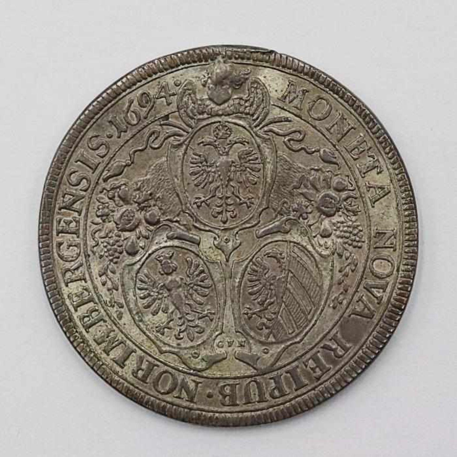 Nürnberg -Taler 1694vs. Stadtansicht, rs. 3 Wappen, D 41 mm, G 17,28g, RF, vz - Bild 4 aus 4