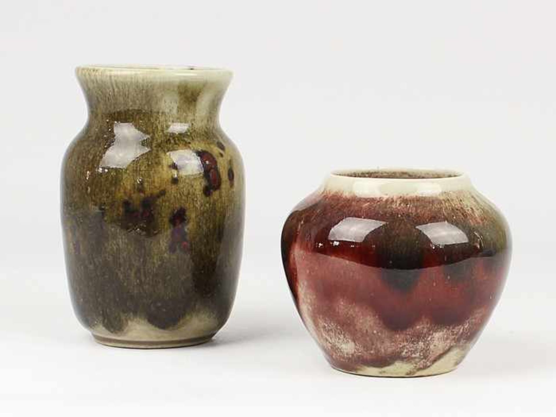 WMF - Vasen1930/40er J., Art déco, 2 St., Turmmarke, wohl Gerda Conitz, 1x bauchige Form, kurzer
