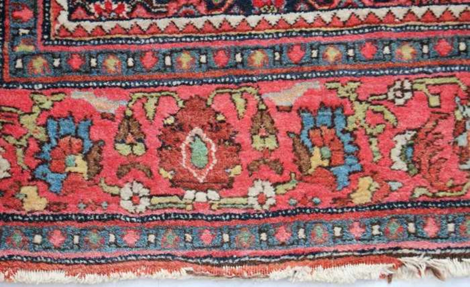 Orientbrückeum 1920, Persien, Bidjar, Baumwolle/Wolle, rotes Giebelmedaillon mit einbeschriebener - Bild 6 aus 14