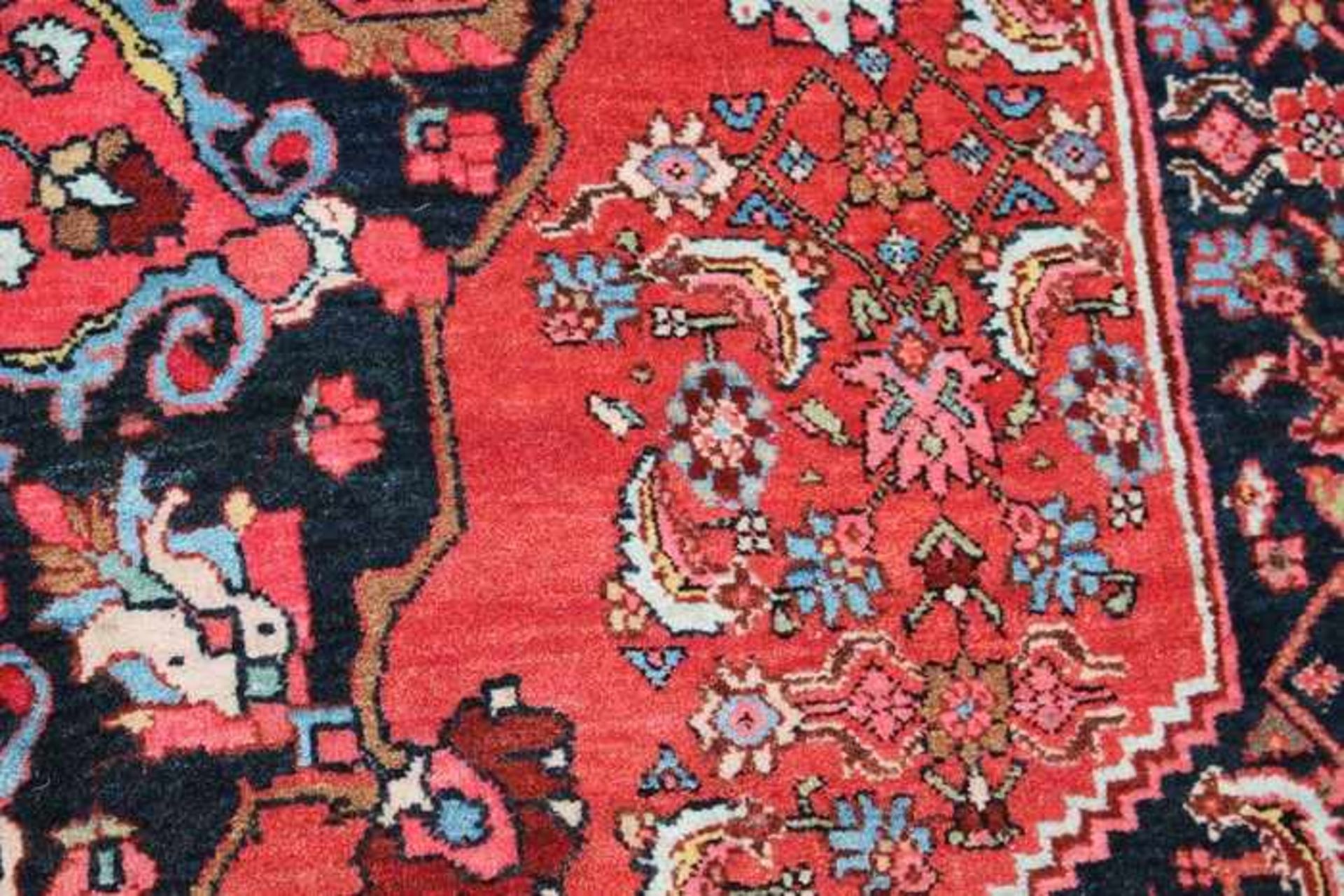 Orientbrückeum 1920, Persien, Bidjar, Baumwolle/Wolle, rotes Giebelmedaillon mit einbeschriebener - Bild 12 aus 14