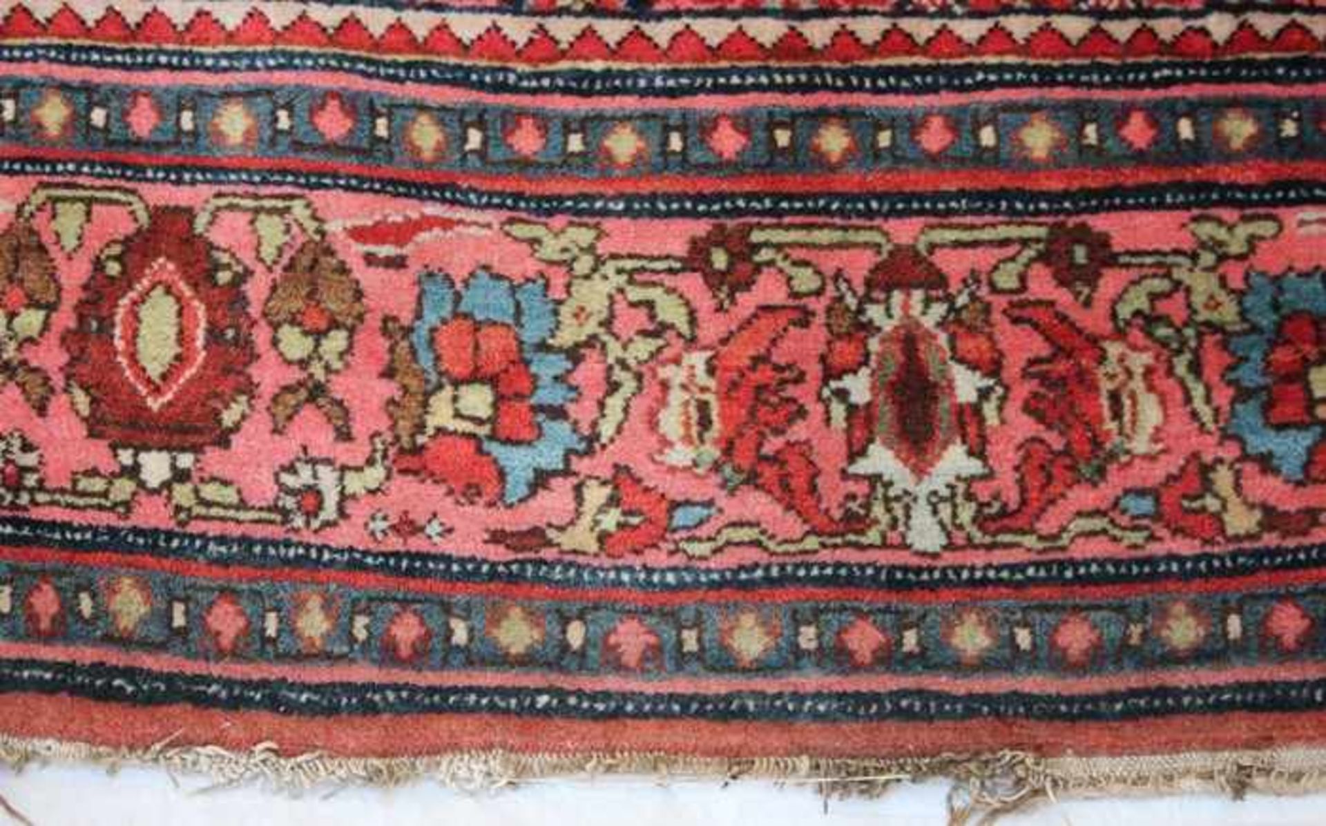 Orientbrückeum 1920, Persien, Bidjar, Baumwolle/Wolle, rotes Giebelmedaillon mit einbeschriebener - Bild 7 aus 14