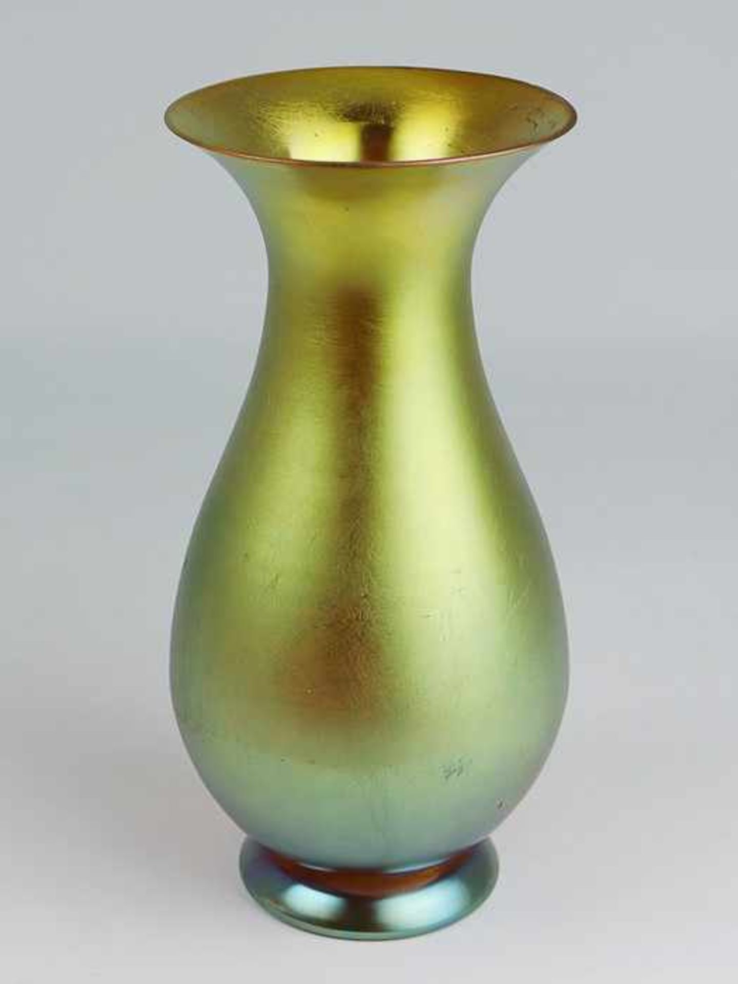 WMF - Vaseum 1930/40, sog. Myra-Glas, bernsteinfarbenes Glas, lüstrierend überfangen, runder