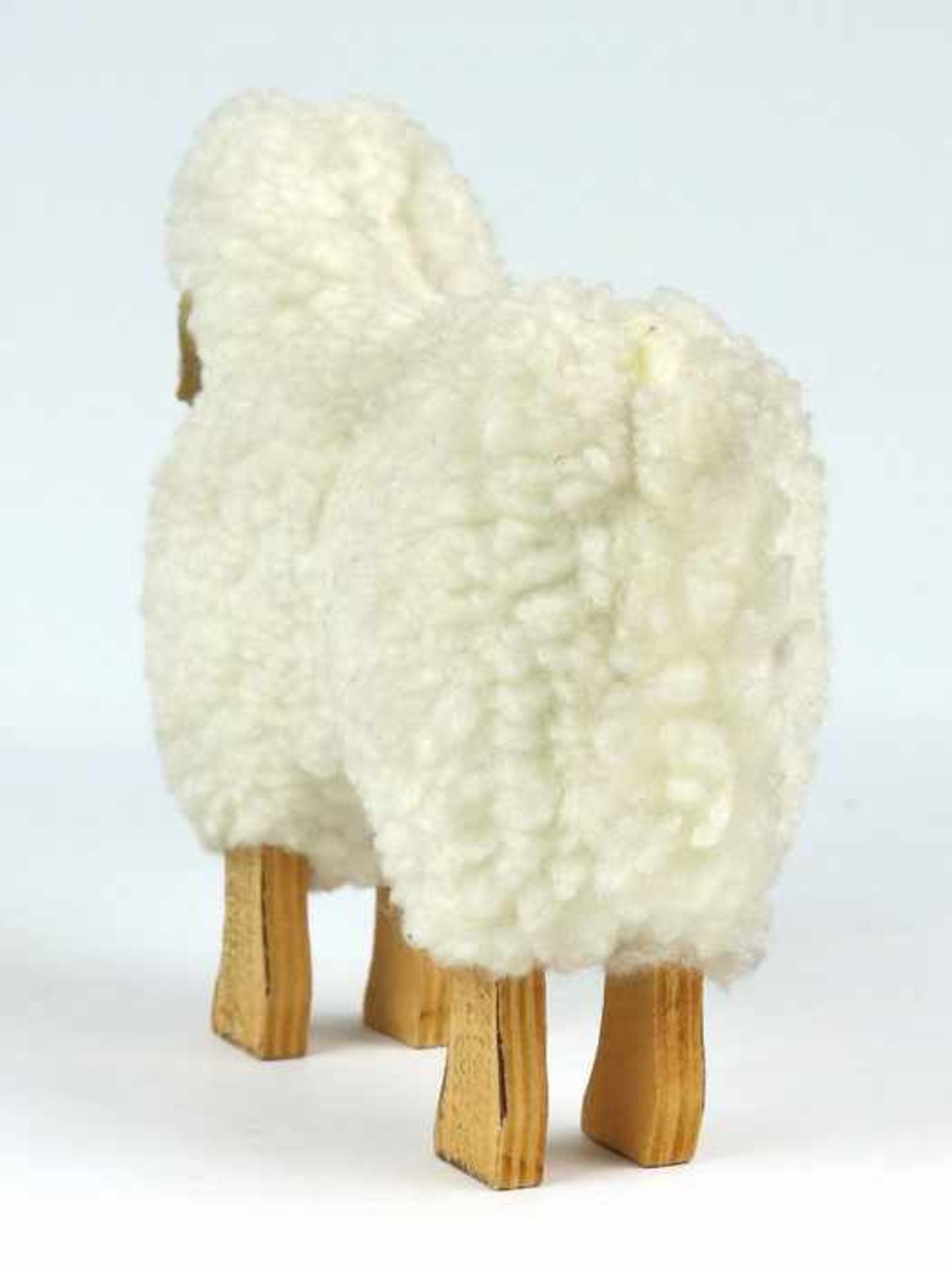 HolzspielzeugSchaf in der Art von François-Xavier Lalanne, stehendes Schaf, Holzkorpus mit künstl. - Bild 6 aus 6