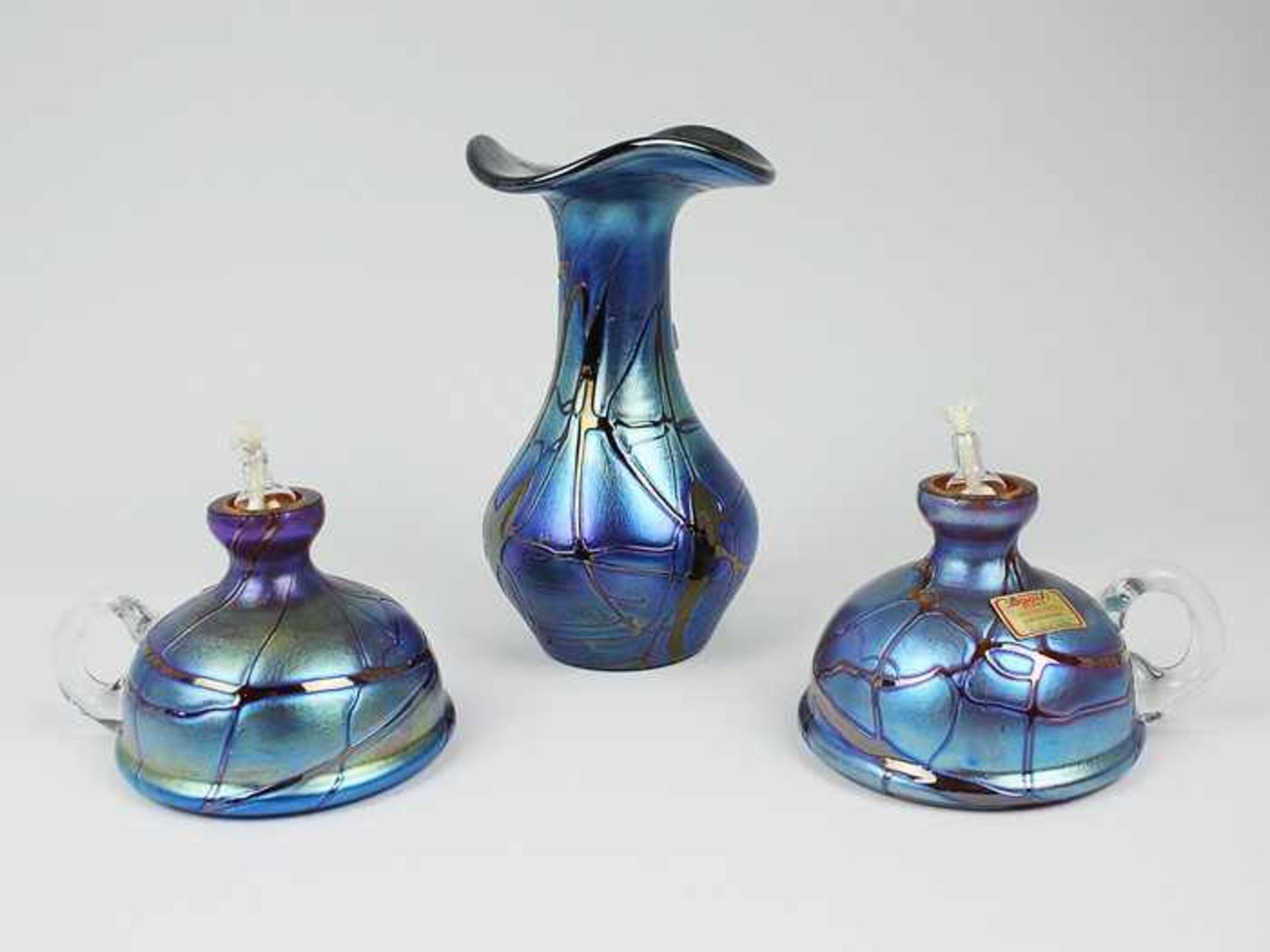Joska - Konvolut3 St., Joska Glashütte, Bodenmais, 1 Vase u. 2 Öllampen, farbloses dickw. Glas, - Bild 2 aus 2