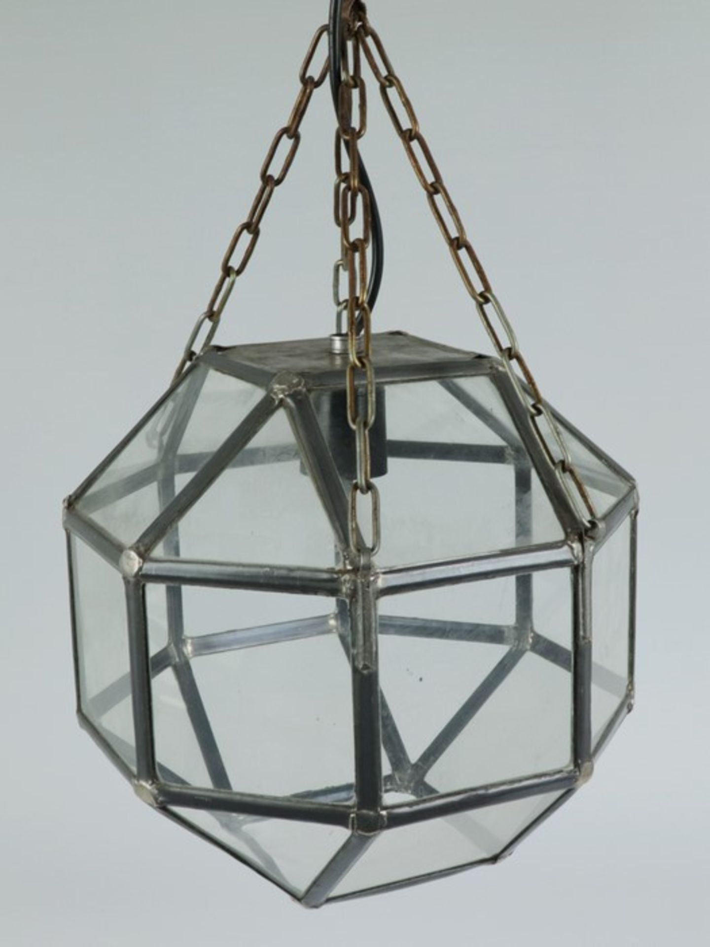 DeckenlaterneMetall/Glas, 1-flammig, bleiverglaster Korpus, polygonale Form, Kettenaufhängung,