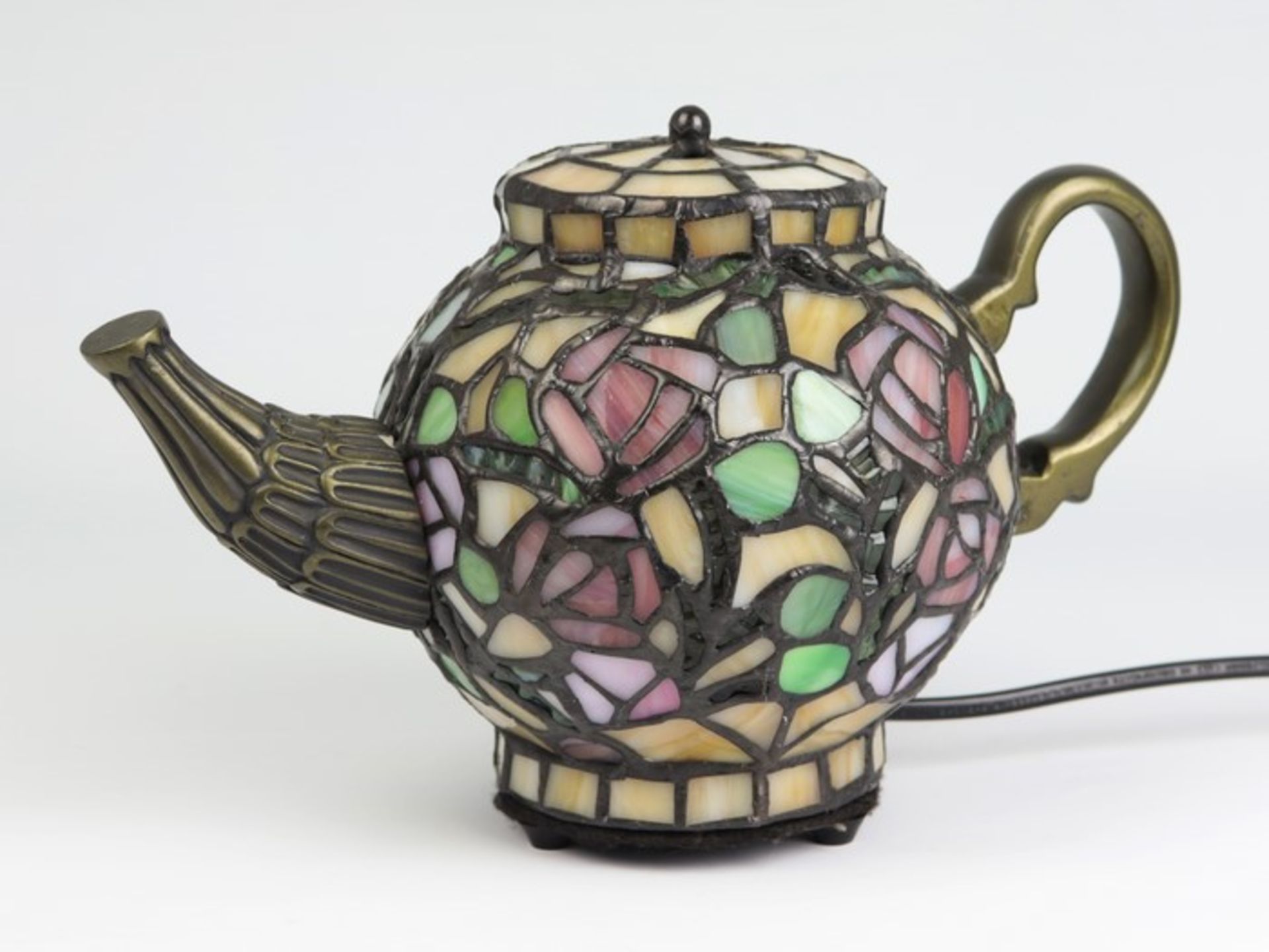 Tischlampe - Tiffany-Stilbronzefarbenes Metall/Bleiglas, einflammig, ausgeformt als vollplastische - Image 2 of 2