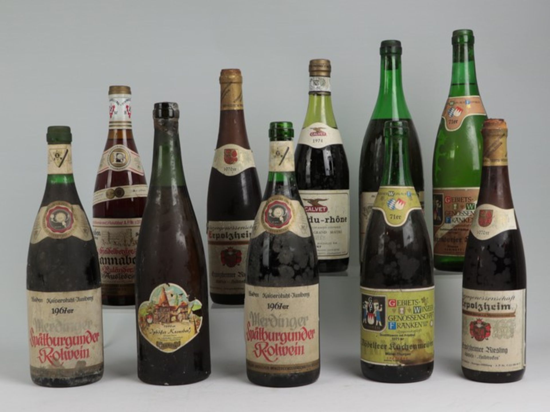 Wein - Konvolut10 Fl., versch. Weine, Rheinpfalz, Franken, Baden, Frankreich, 1966 - 74, starke