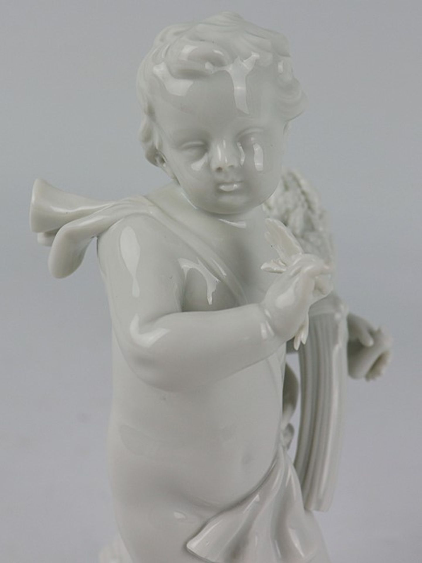 Meissen - Figur1985, blaue Schwertermarke, 3. Wahl, Modellnr. 61063 (A 67), Entw. Johann Joachim - Bild 3 aus 9