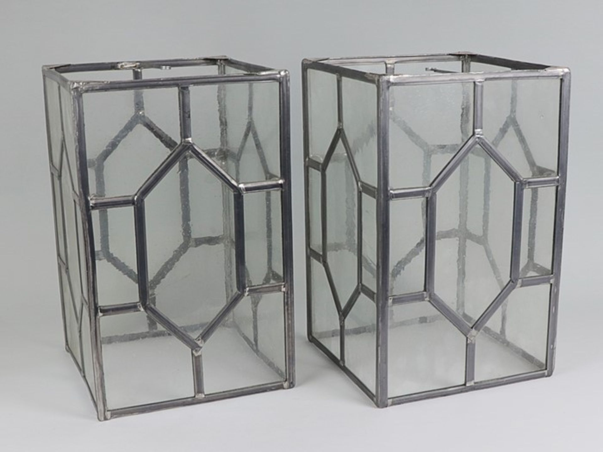 Deckenlaternen - PaarMetall/Glas, bleiverglaster Korpus, Blaseneinschlüsse, rechteckige Form,
