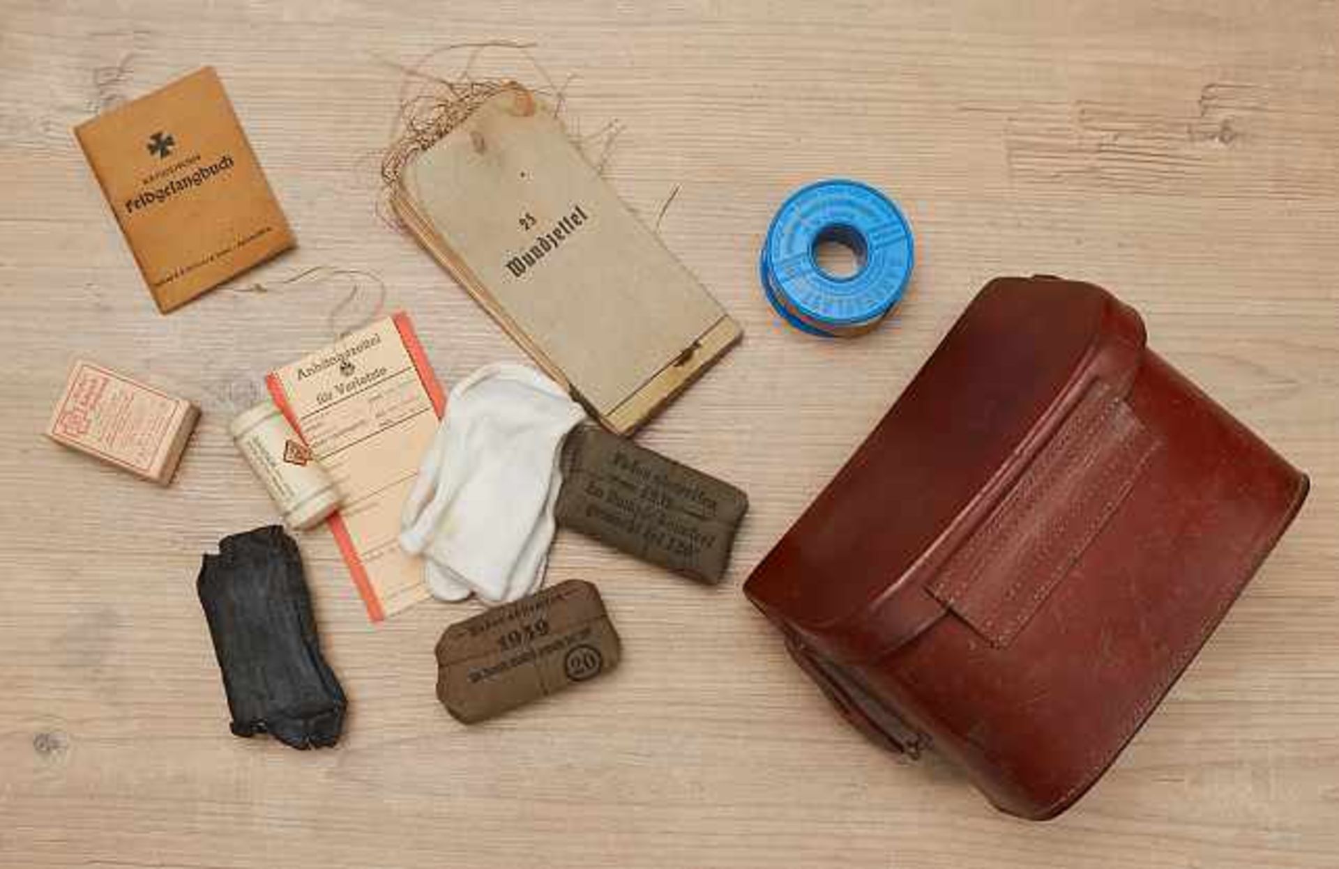 Deutsches Reich 1933 - 1945 - Heer : Army Medics Kit.Maker marked and dated 1939 to reverse.