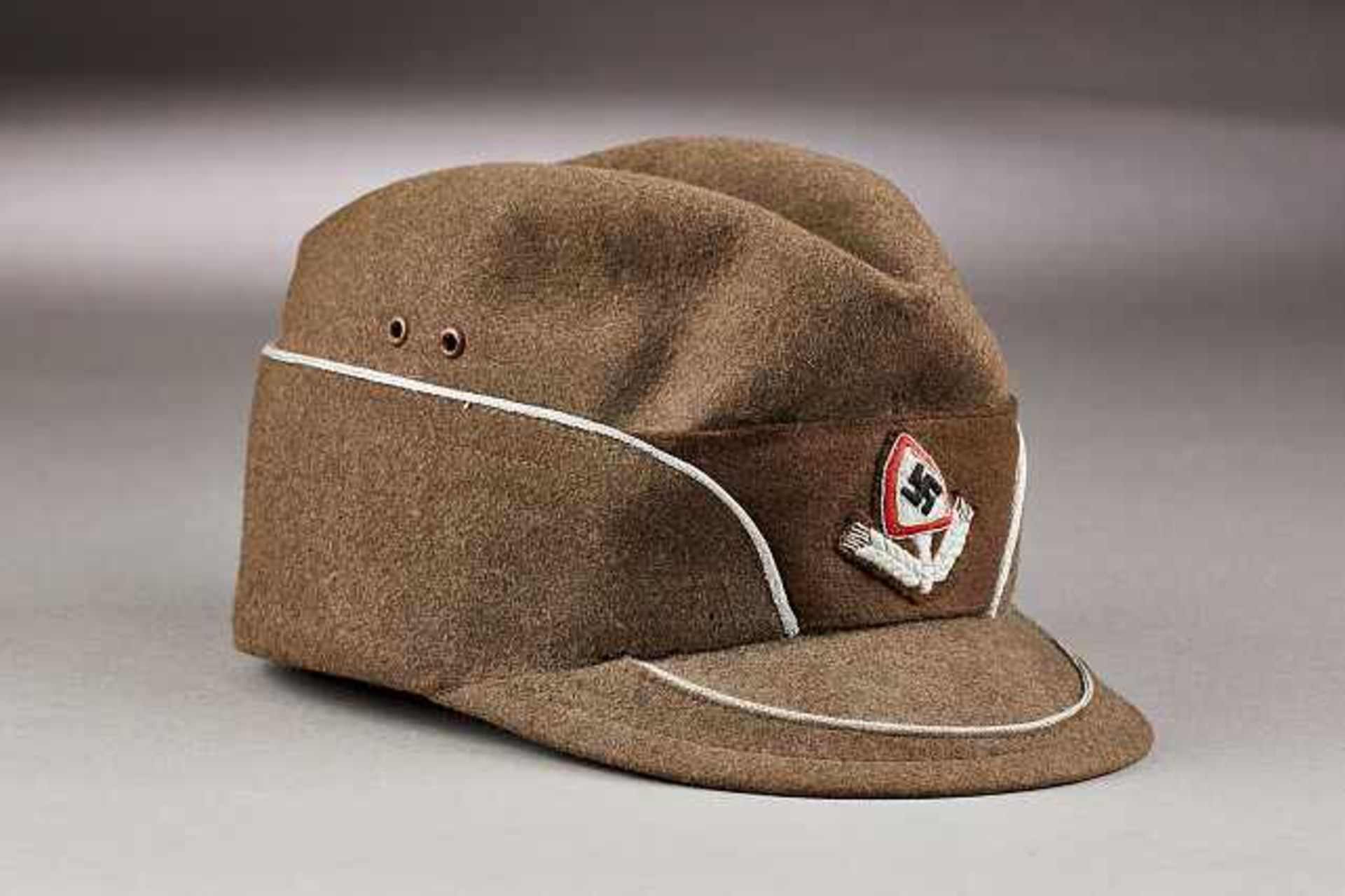 Deutsches Reich 1933 - 1945 - Reichsarbeitsdienst-RAD : RAD Leader's Service Cap.Interior of cap