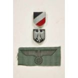 Deutsches Reich 1933 - 1945 - Heer - Uniformen : Army Pith Helmet Insignia.Lot consists of a matched