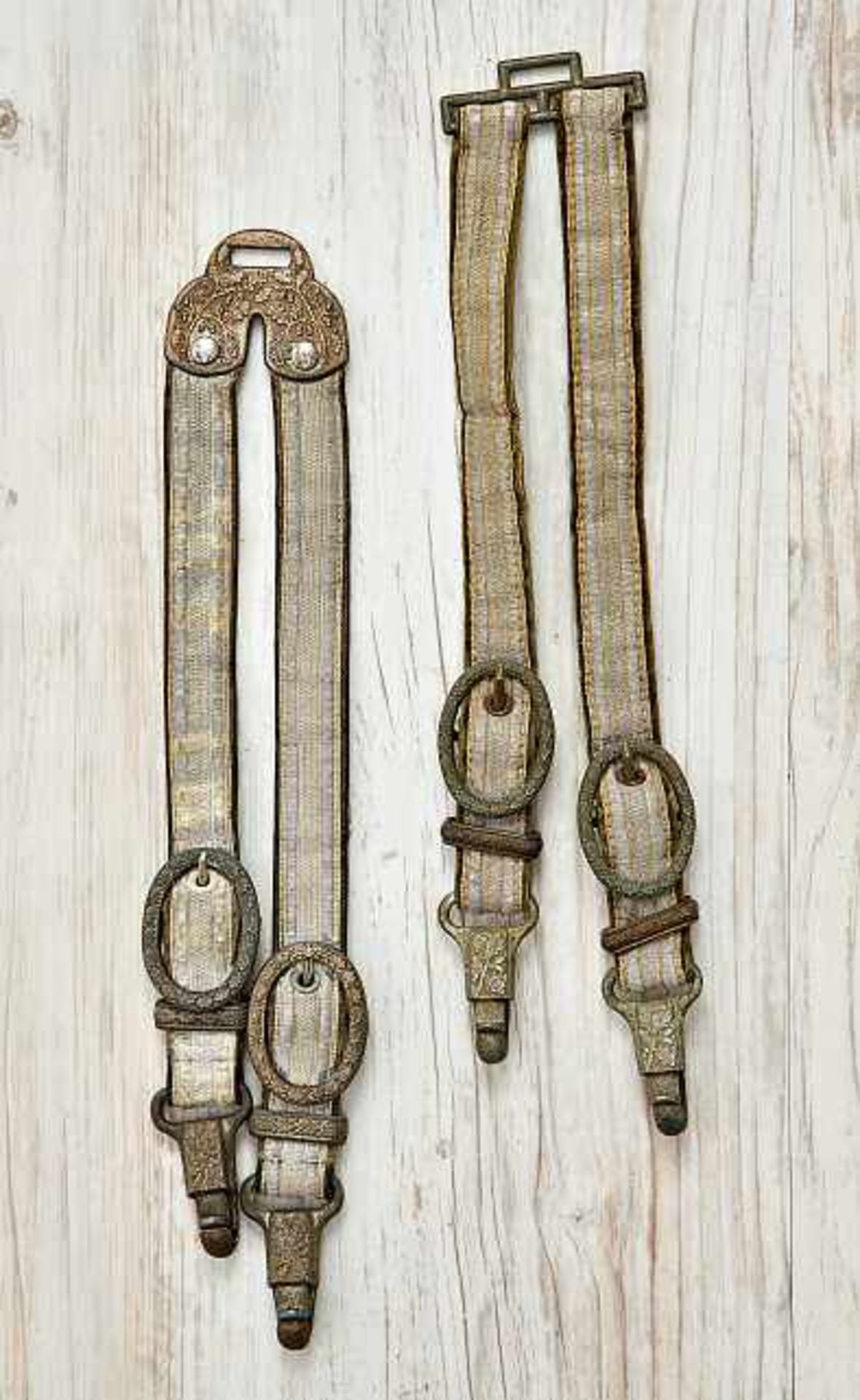 Deutsches Reich 1933 - 1945 - Heer - Edged Weapons : Army Dagger Hangers.Lot consists of two