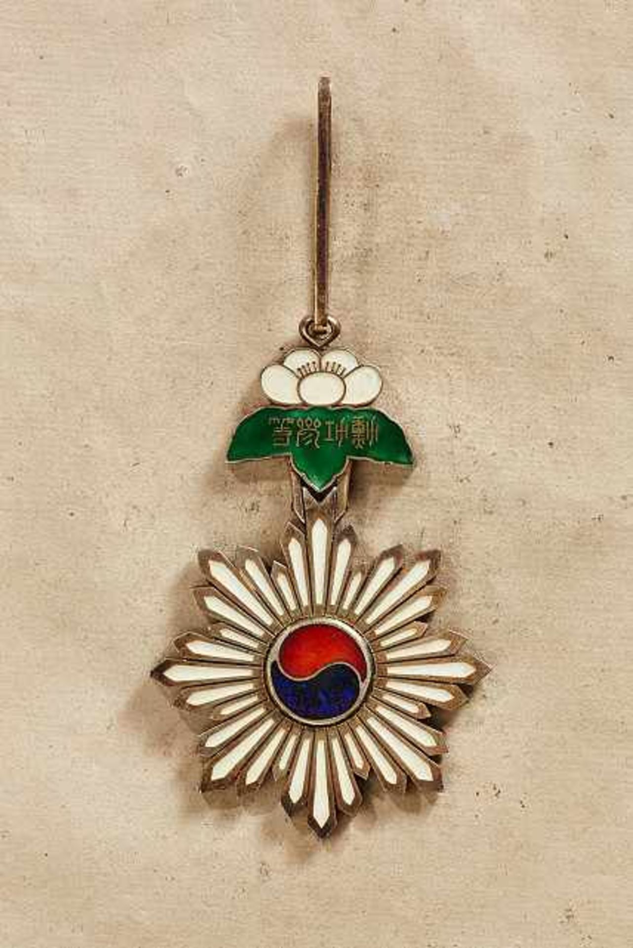 Ausländische Orden & Ehrenzeichen - Korea : Dekoration der 3. Klasse (Halskreuz).Silber vergoldet