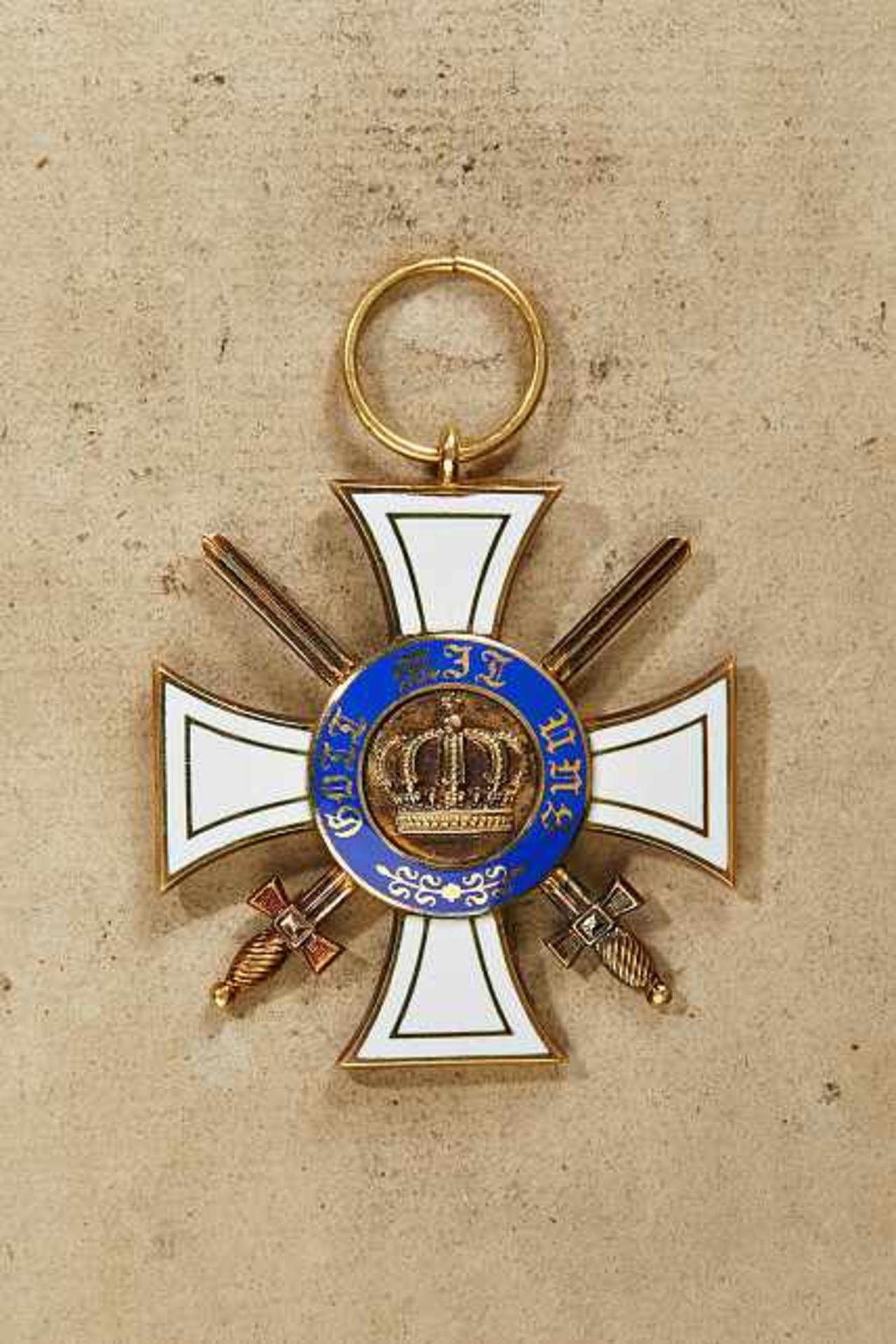 Orden & Ehrenzeichen Deutschland - Preußen : 3rd Class with Swords Breast Badge.Cross features