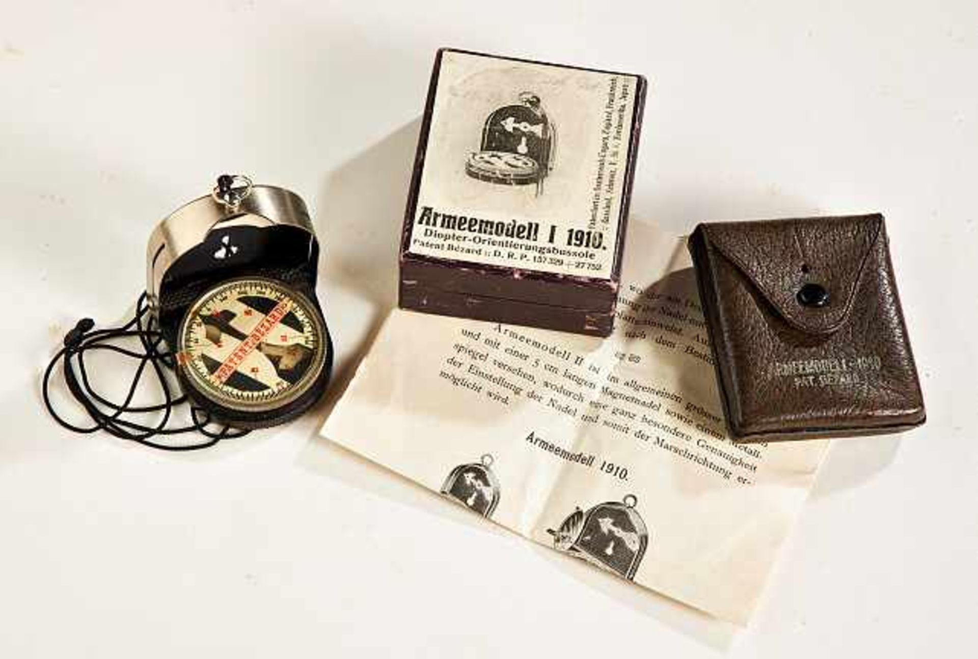 Deutsches Reich 1933 - 1945 - Heer : Army Model I, 1910 Military Compass.Unissued compass shows