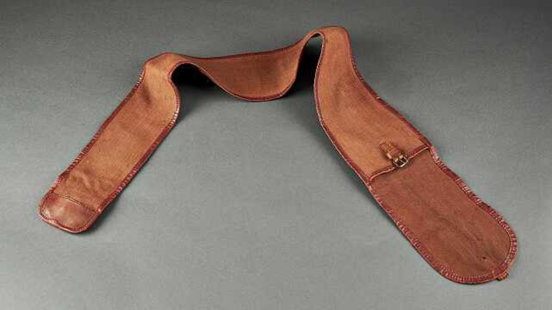 Militaria Deutschland - Preussen : Imperial Sword Bag.Brown bag shows light wear/age and conmes
