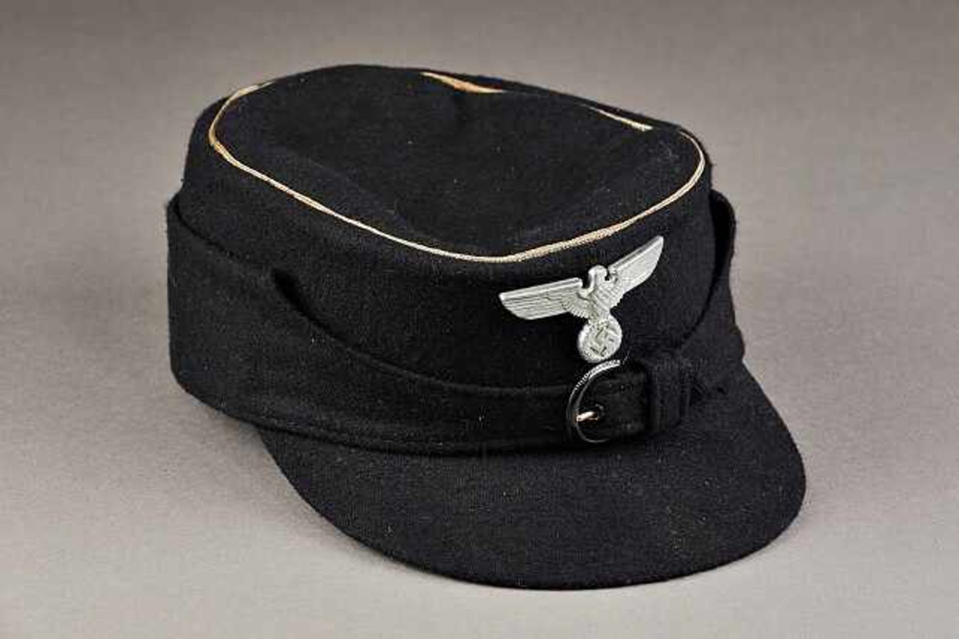 Deutsches Reich 1933 - 1945 - HJ - Hitlerjugend : HJ Winter Cap for Leaders.Black winter cap