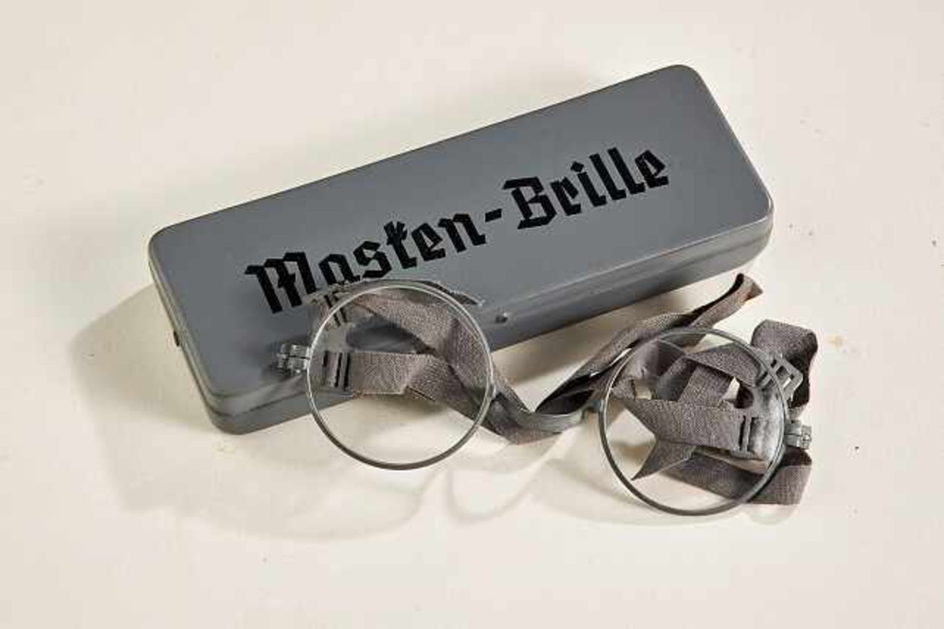 Deutsches Reich 1933 - 1945 - Heer : Army Issue Protective Mask Glasses.Army issue protective mask