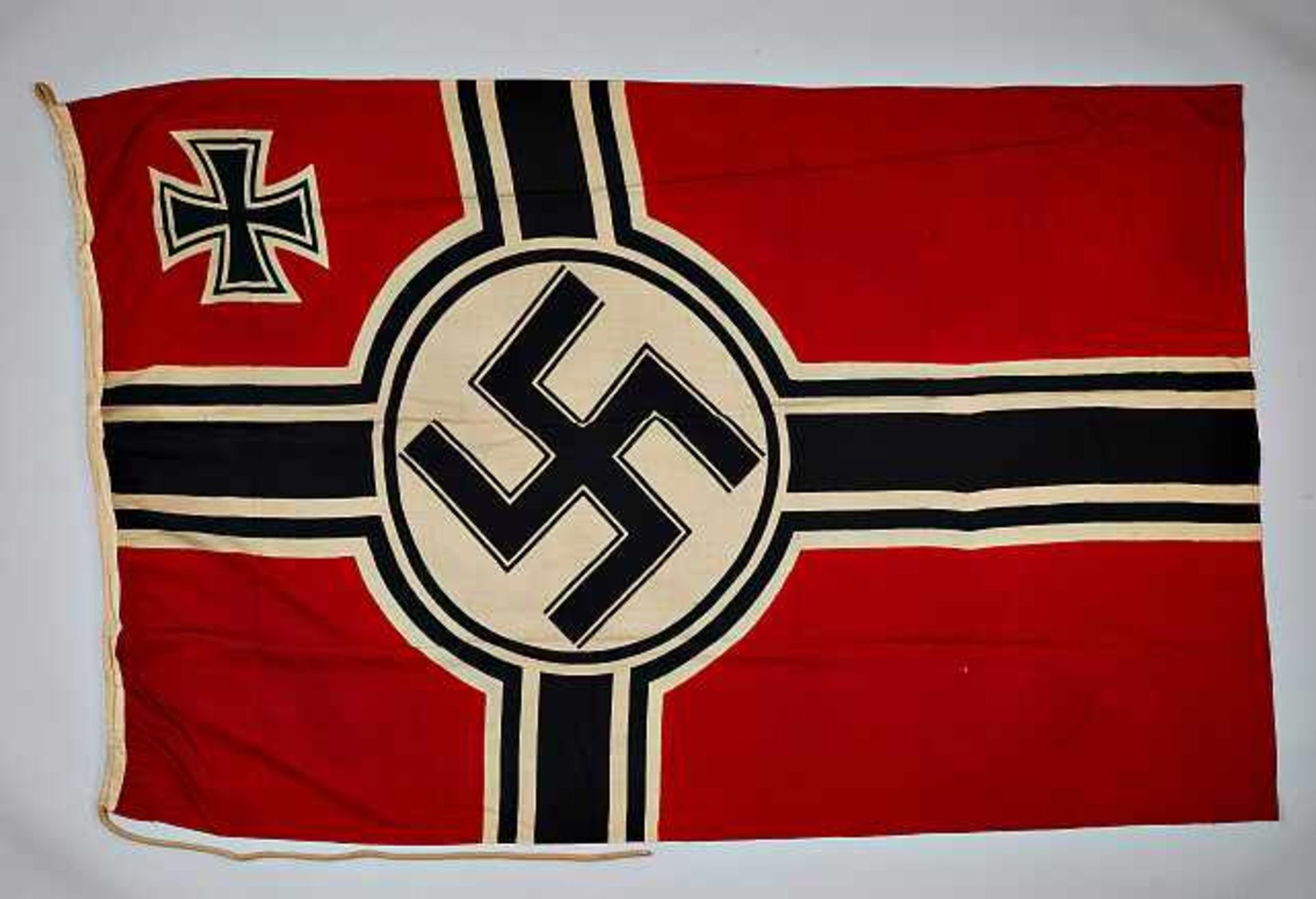 Deutsches Reich 1933 - 1945 - Heer : Army National War Flag.Flag is maker marked to LISSINGEN &