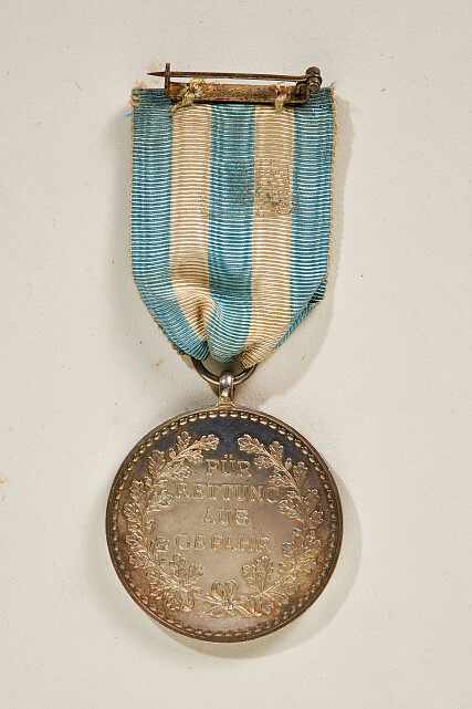 Orden & Ehrenzeichen Deutschland - Bayern : Bavarian Life Saving Medal 1931 - 1934.Silver medal - Image 2 of 2