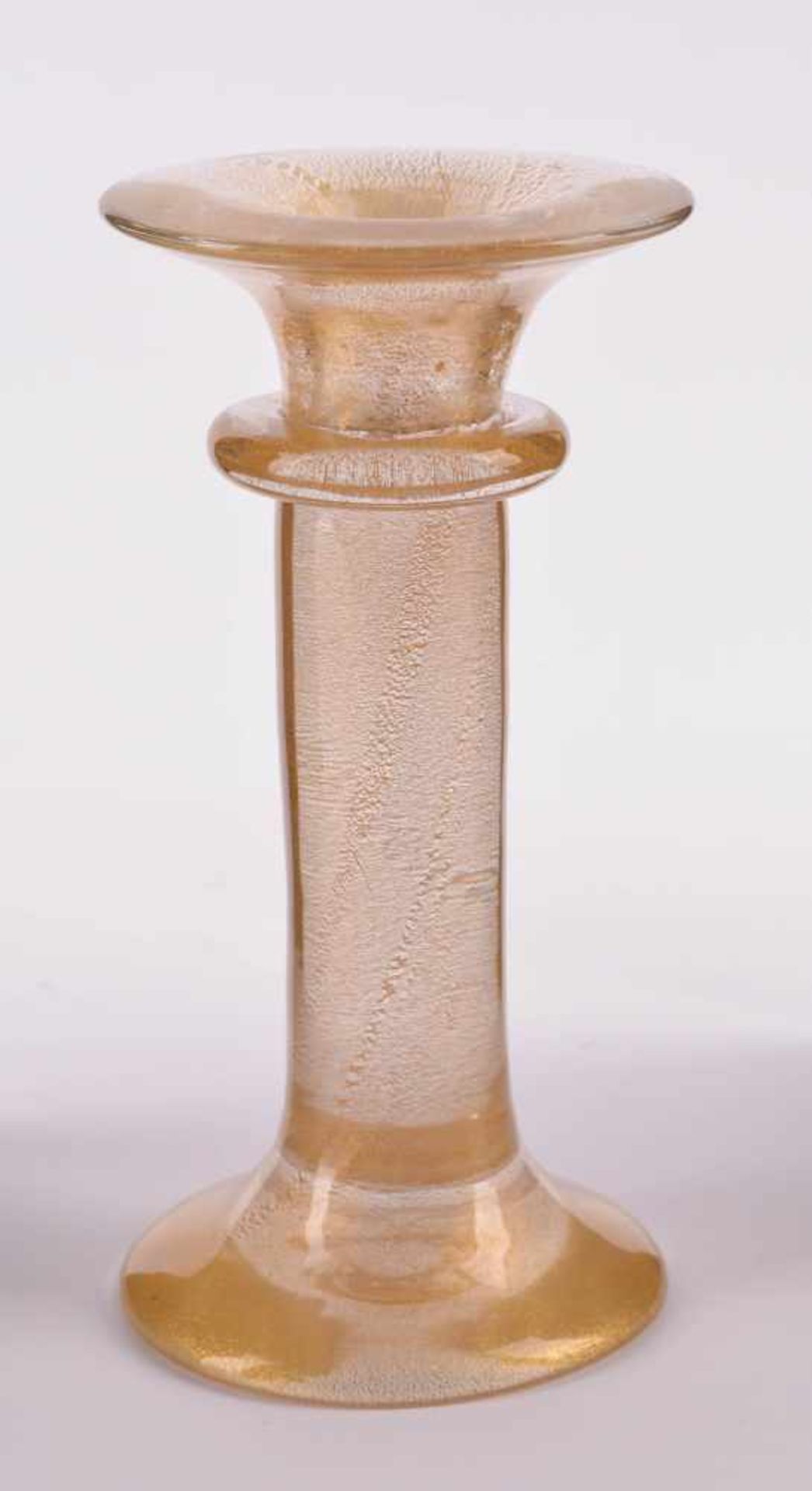 Venezianischer KerzenständerMuranoglas, mit Goldeinschmelzungen, verschliffener Abriss, H: 16