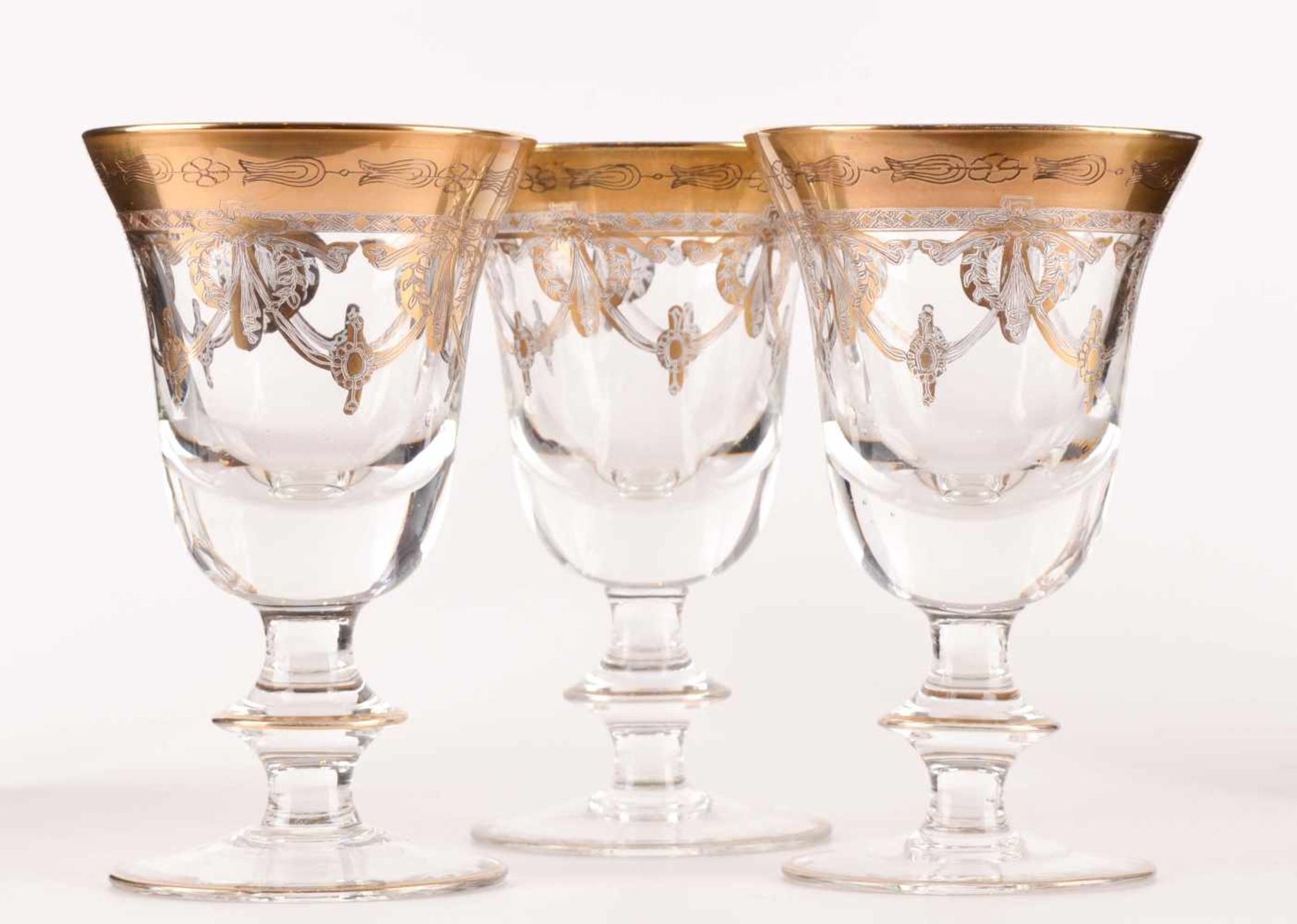 3 Weingläser um 1900umlaufend goldstaffiert, 13,2 cm3 wine glasses around 1900with circulated gold