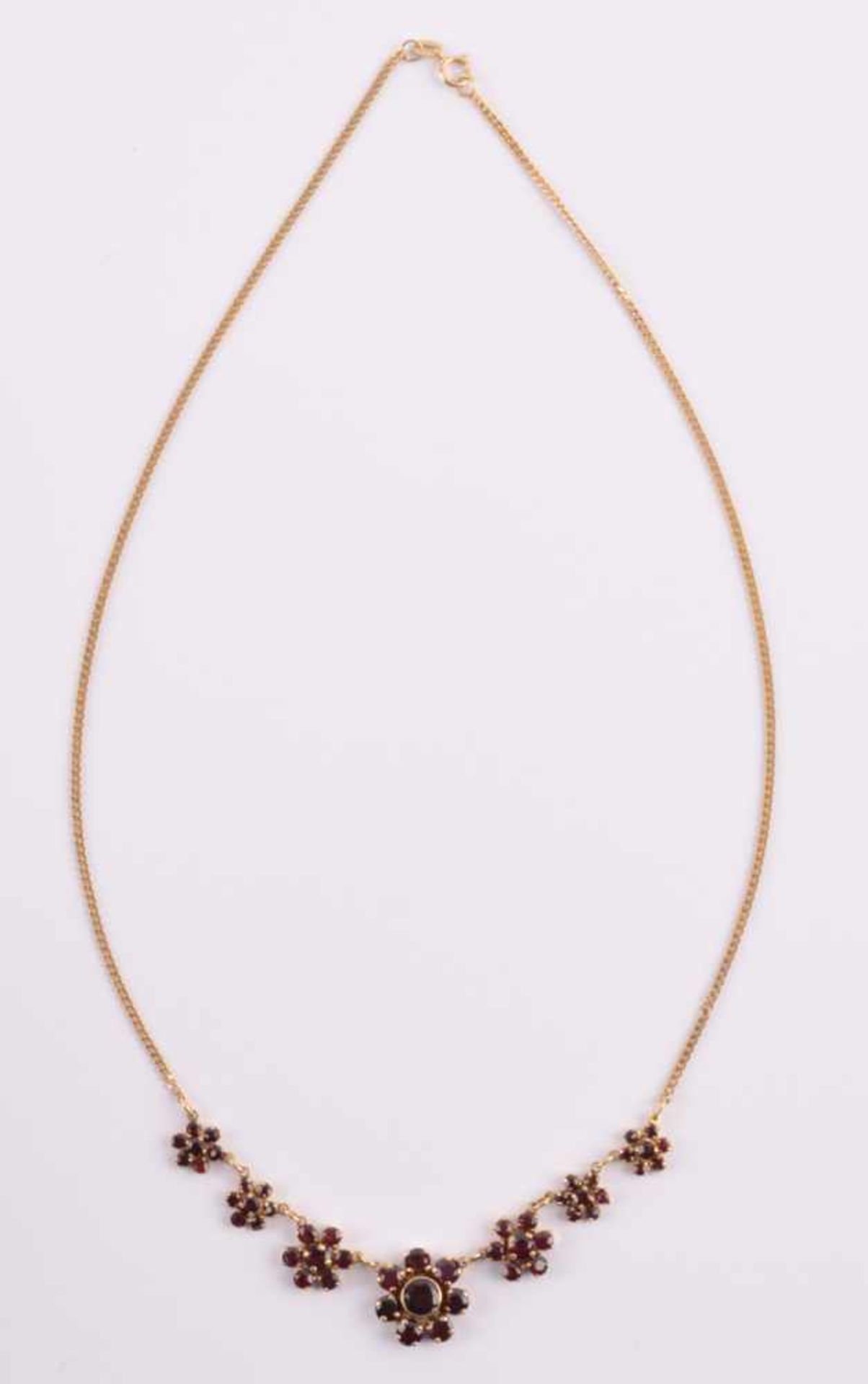 Granat-Collier333/000 GG, Gesamtgewicht ca. 8,7 g, L: ca. 45 cmGarnet necklace333/000 yellow gold, - Bild 2 aus 4