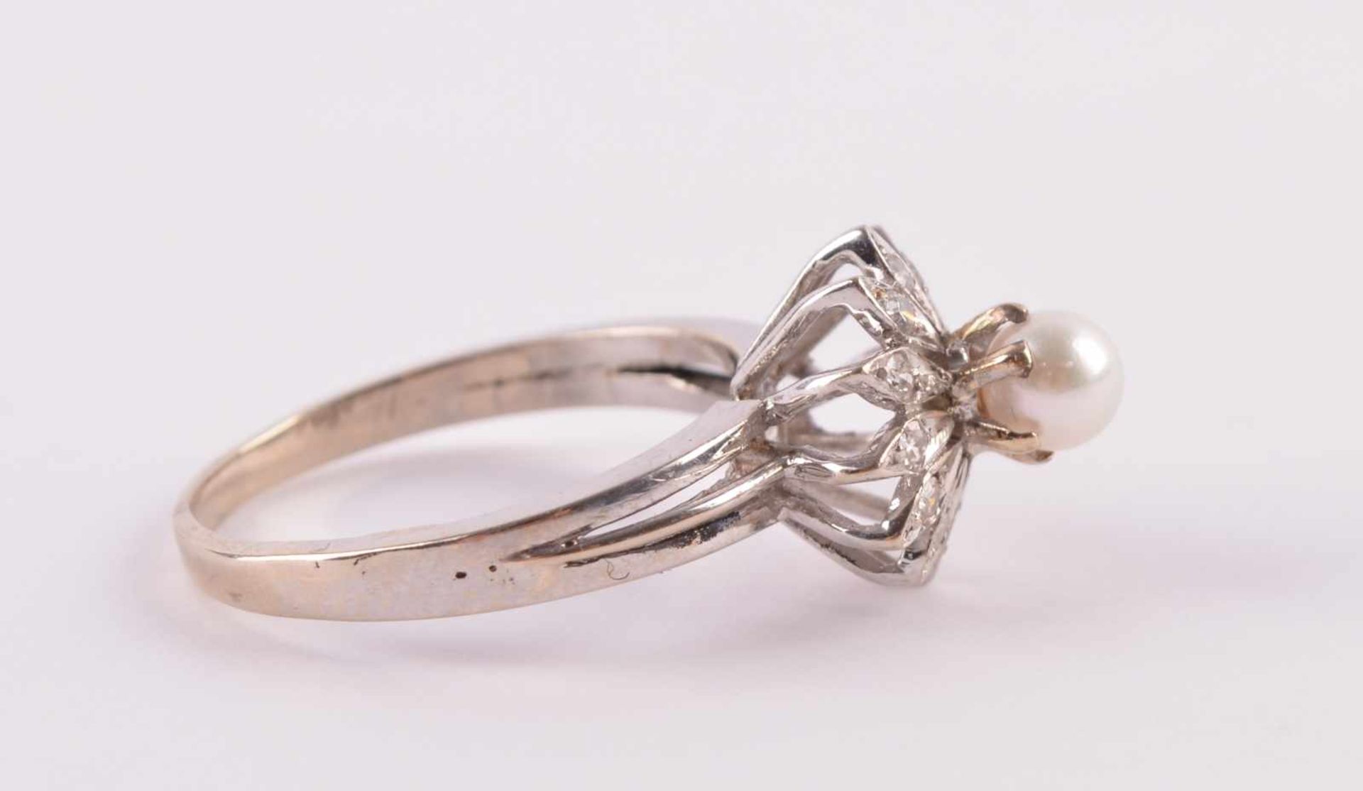 Perlen-Diamantring750/000 WG, Ø Perle ca. 4 mm, Gesamtgewicht ca. 5,3 g., RG ca. 60Pearl Diamond - Bild 2 aus 4