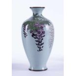 Cloisonné-Vase Japan Meiji Periodeverziert mit floralem Dekor, H: 16 cmCloisonné vase Japan Meiji