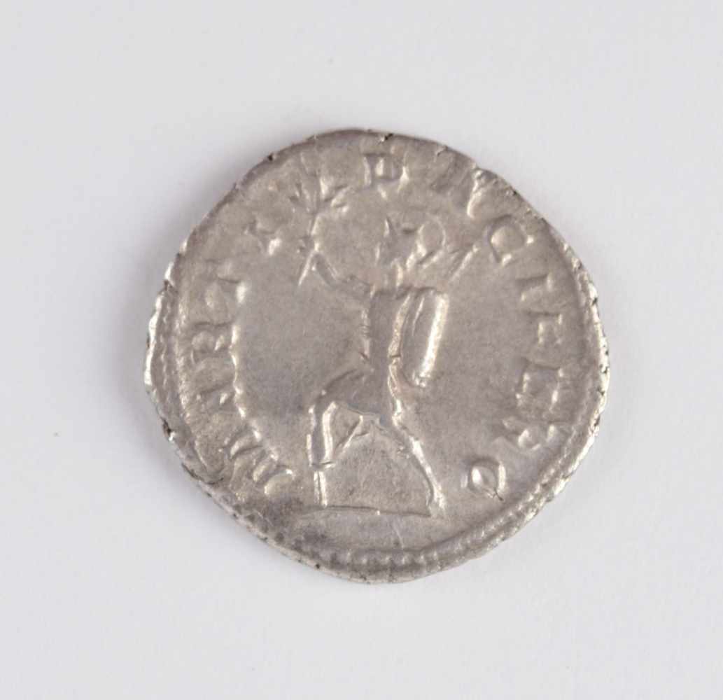 Gordian III. 238-244Antoninian, geprägt in Antochia, revers Mars mit Ölzweig nach links, MARTI - Image 2 of 2