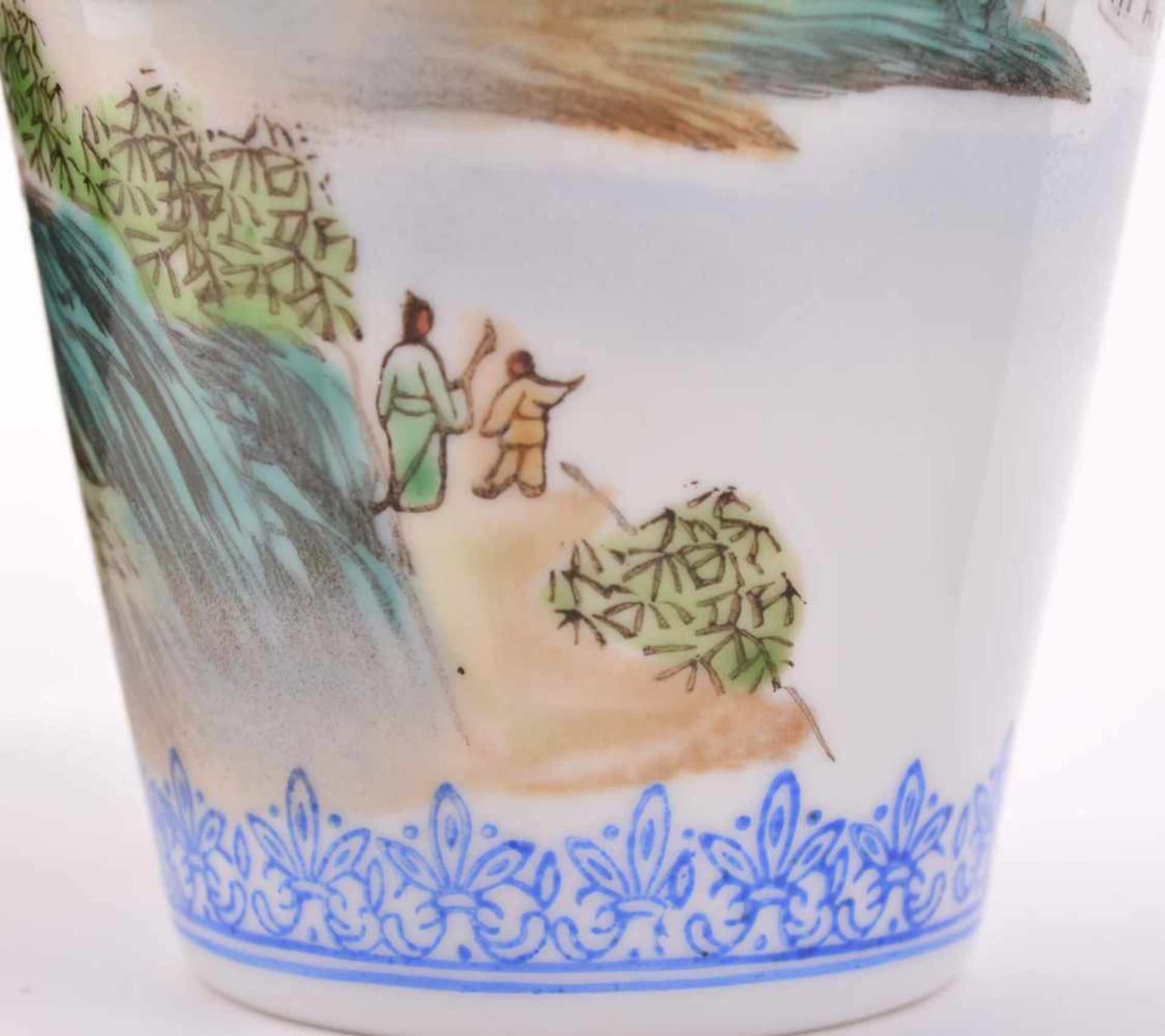 Vase China 19. / 20. Jhd.Eierschalenporzellan, unterm Stand blaue Siegelmarke, H:26 cmVase China - Bild 4 aus 6