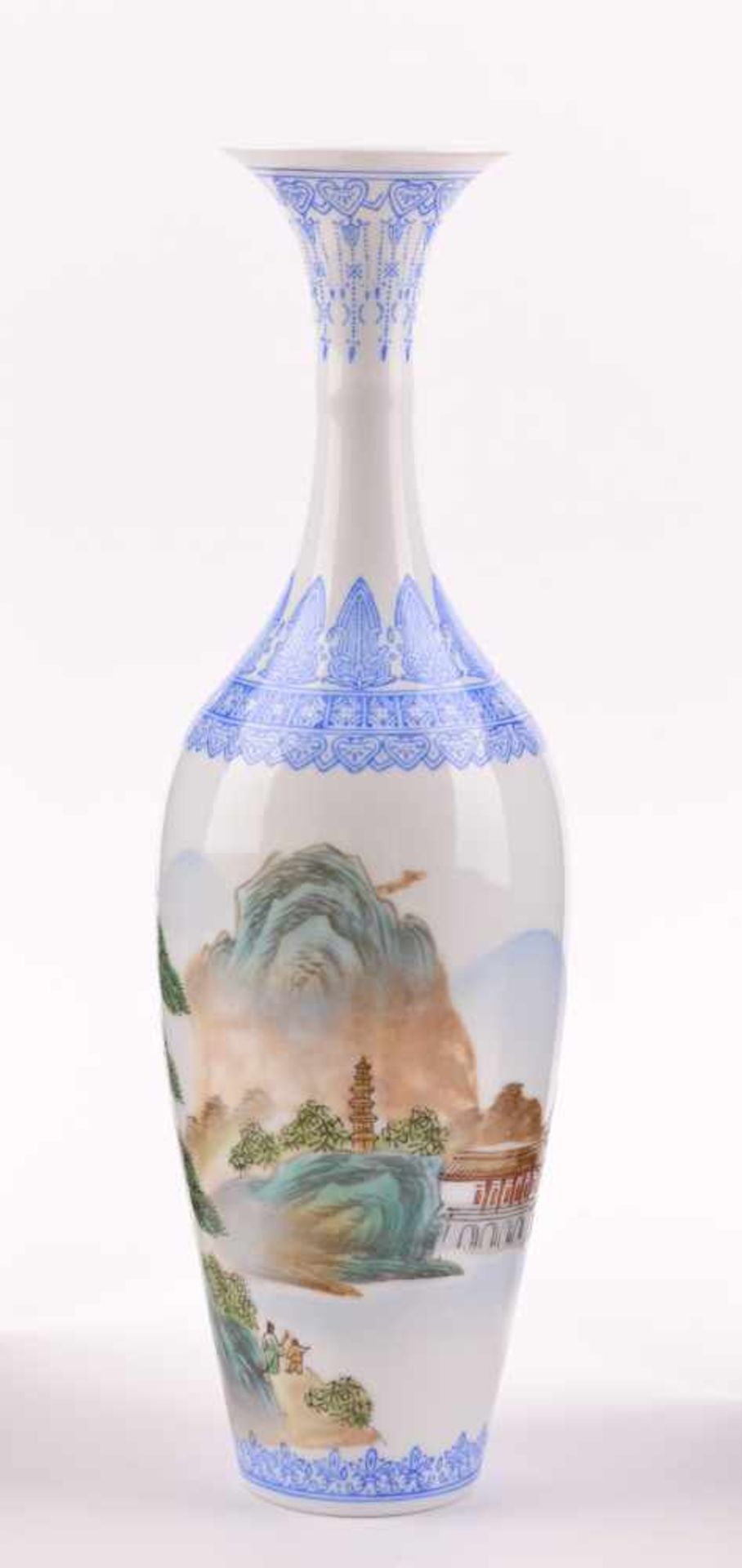 Vase China 19. / 20. Jhd.Eierschalenporzellan, unterm Stand blaue Siegelmarke, H:26 cmVase China