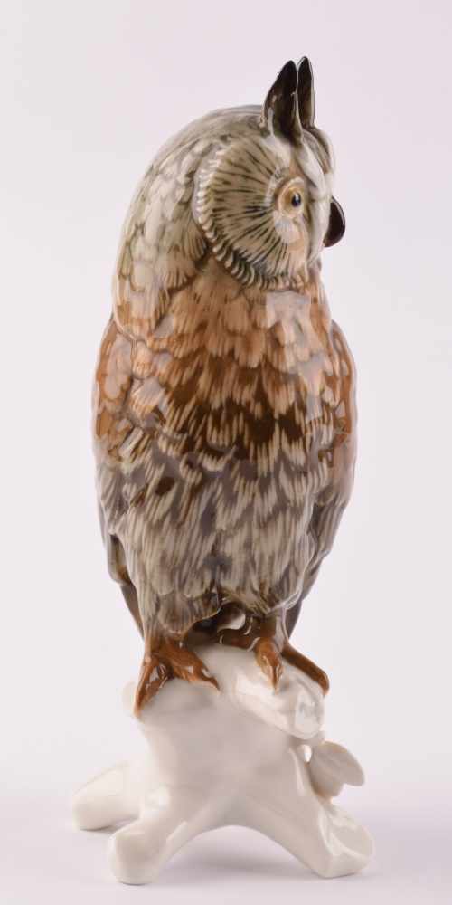 große Vogelfigur Ohreneule, Karl Ens Vokstedtauf Baumstamm sitzend, farbig staffiert, unterm Stand - Image 2 of 5