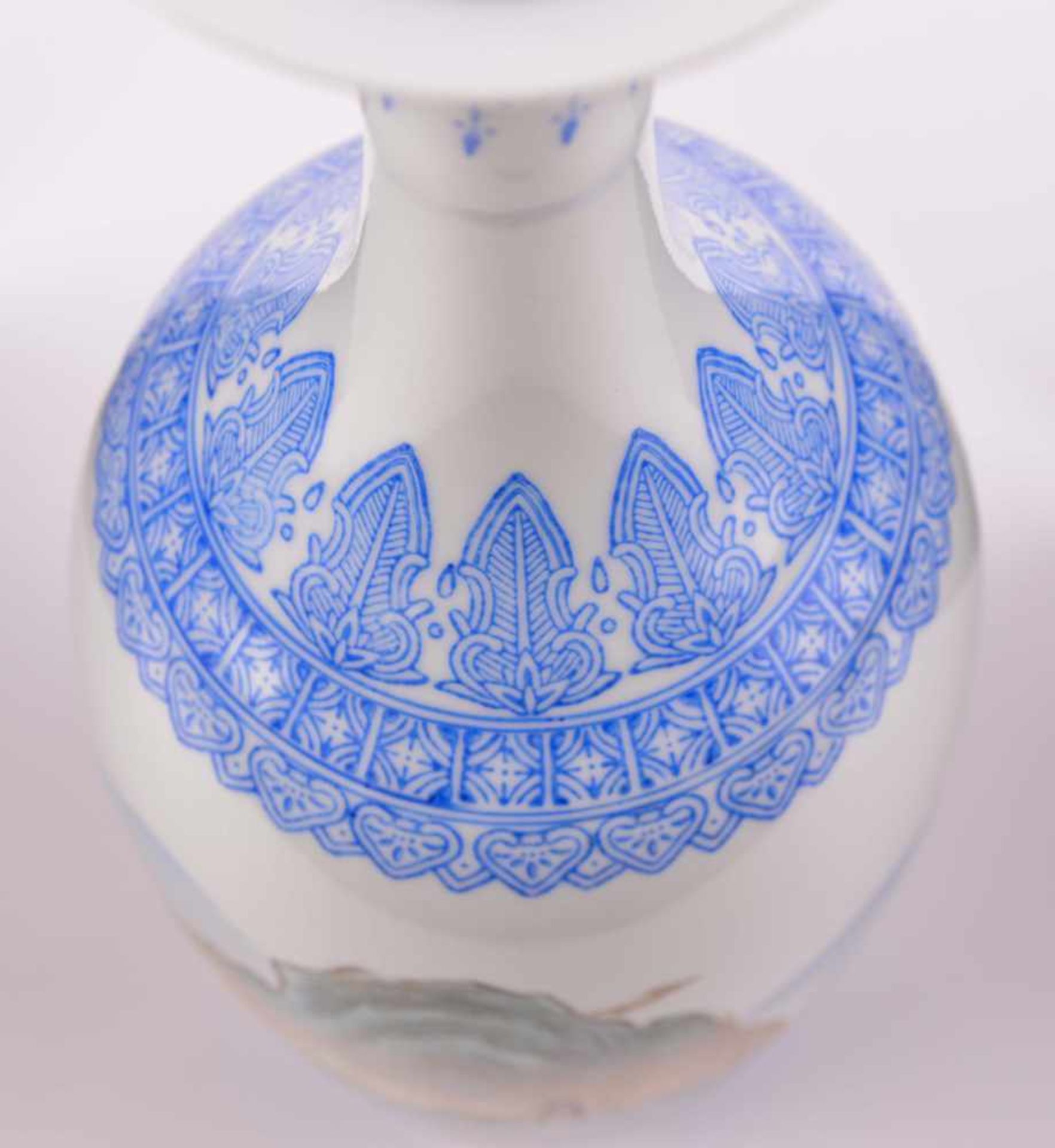 Vase China 19. / 20. Jhd.Eierschalenporzellan, unterm Stand blaue Siegelmarke, H:26 cmVase China - Bild 5 aus 6