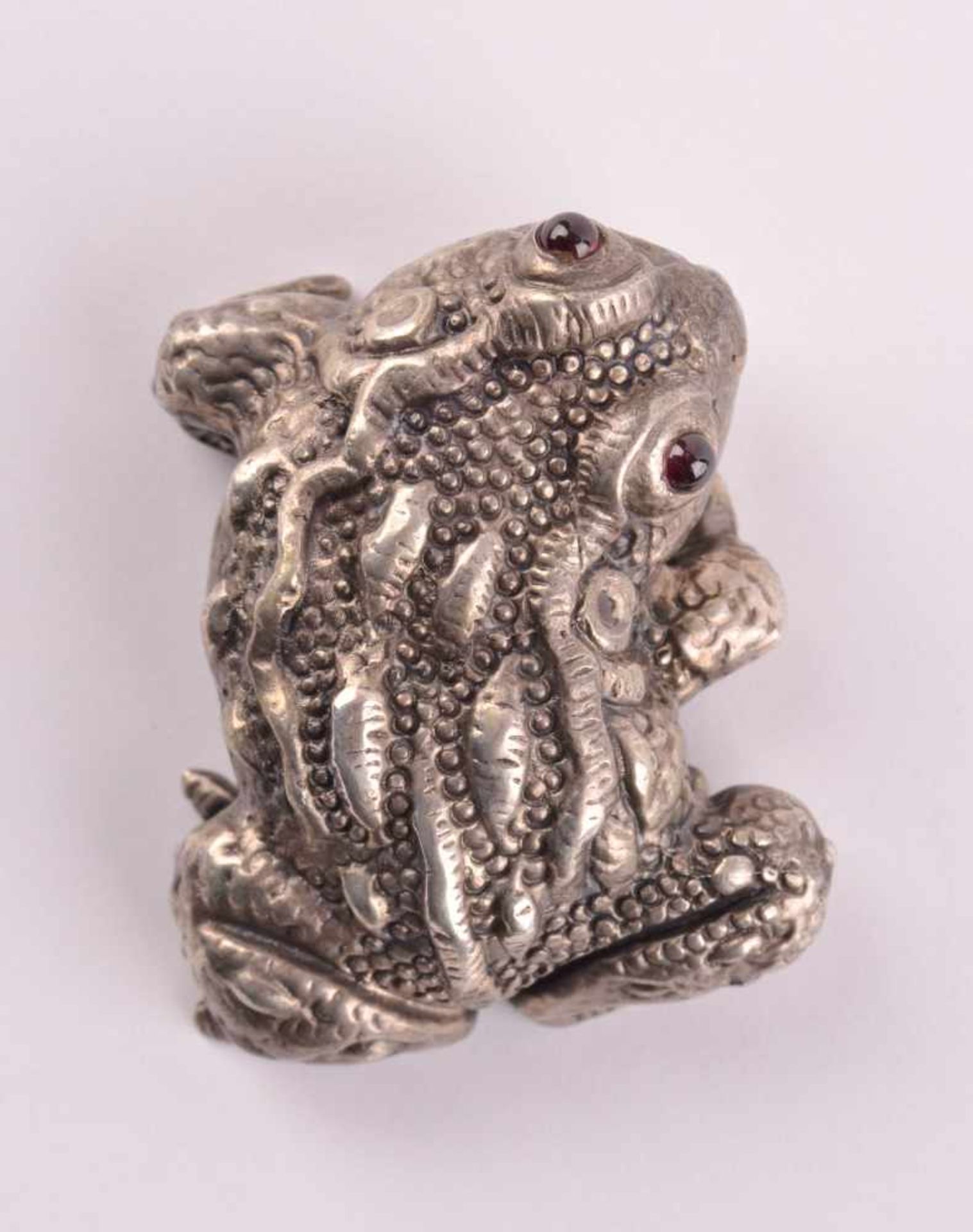 Frosch Russlandfiligran gearbeitete Darstellung eines Frosches, Augen aus Granatcabochons, - Image 2 of 4