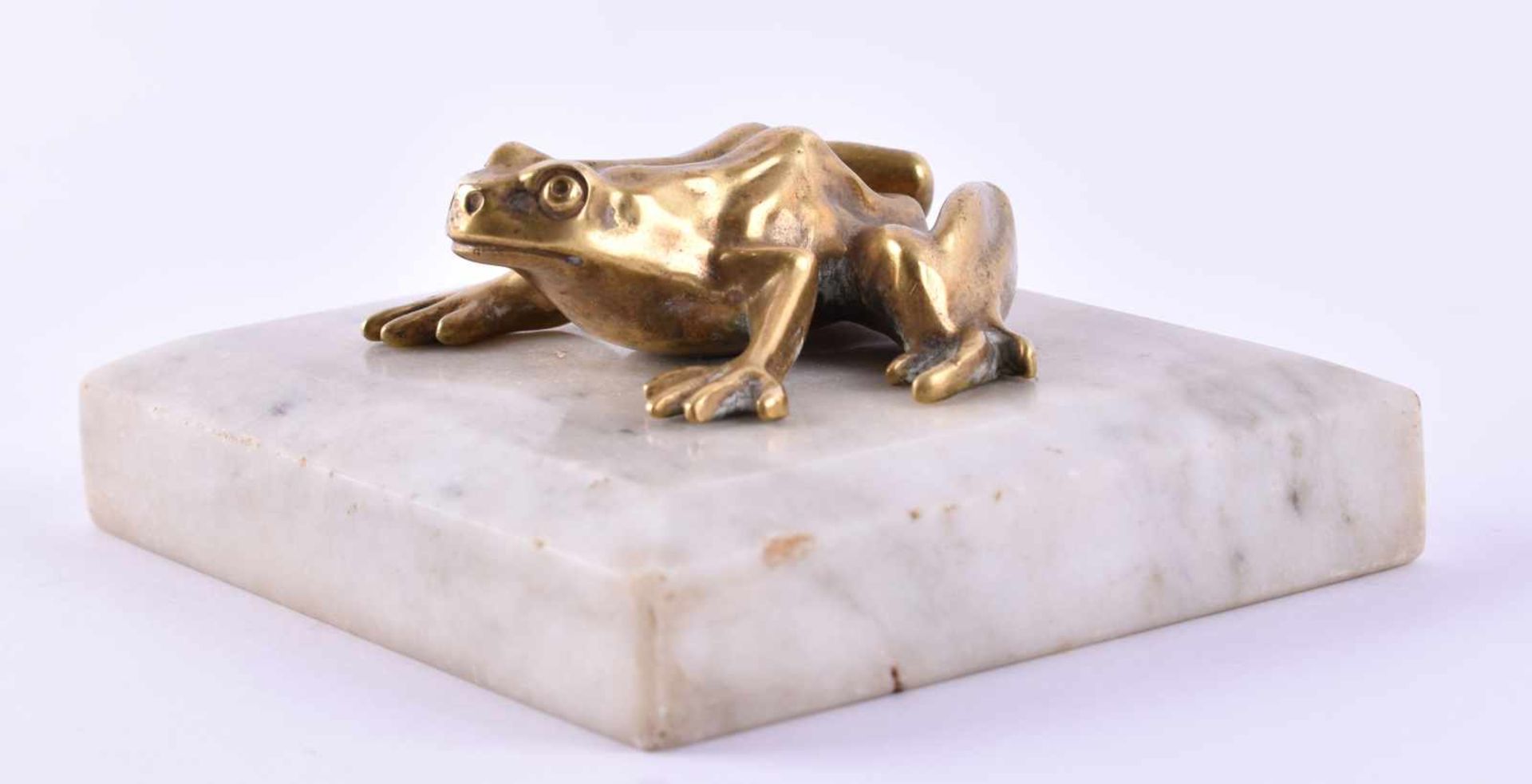 Anonymer Künstler des 19./20. Jhd.Frosch, Bronze, auf Marmorsockel, 2,2 cm x 6,7 cm x 5,8 cm ohne