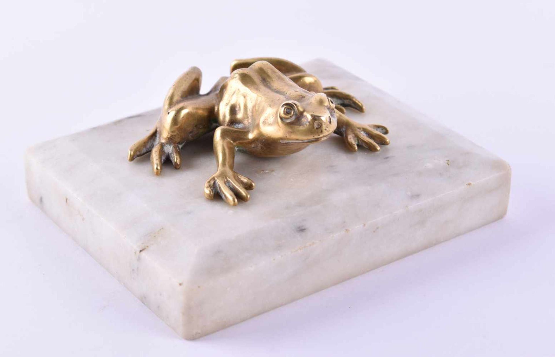 Anonymer Künstler des 19./20. Jhd.Frosch, Bronze, auf Marmorsockel, 2,2 cm x 6,7 cm x 5,8 cm ohne - Bild 2 aus 5