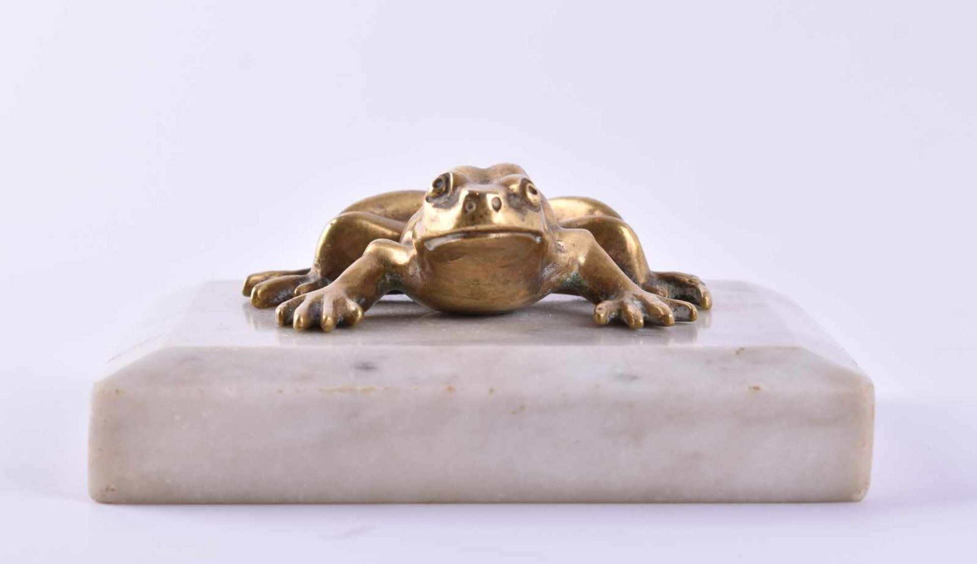 Anonymer Künstler des 19./20. Jhd.Frosch, Bronze, auf Marmorsockel, 2,2 cm x 6,7 cm x 5,8 cm ohne - Bild 5 aus 5