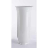 Bodenvase KPMweiss, blaue Zeptermarke, H: 34,5 cmFloor vase KPMwhite, blue scepter mark, height: