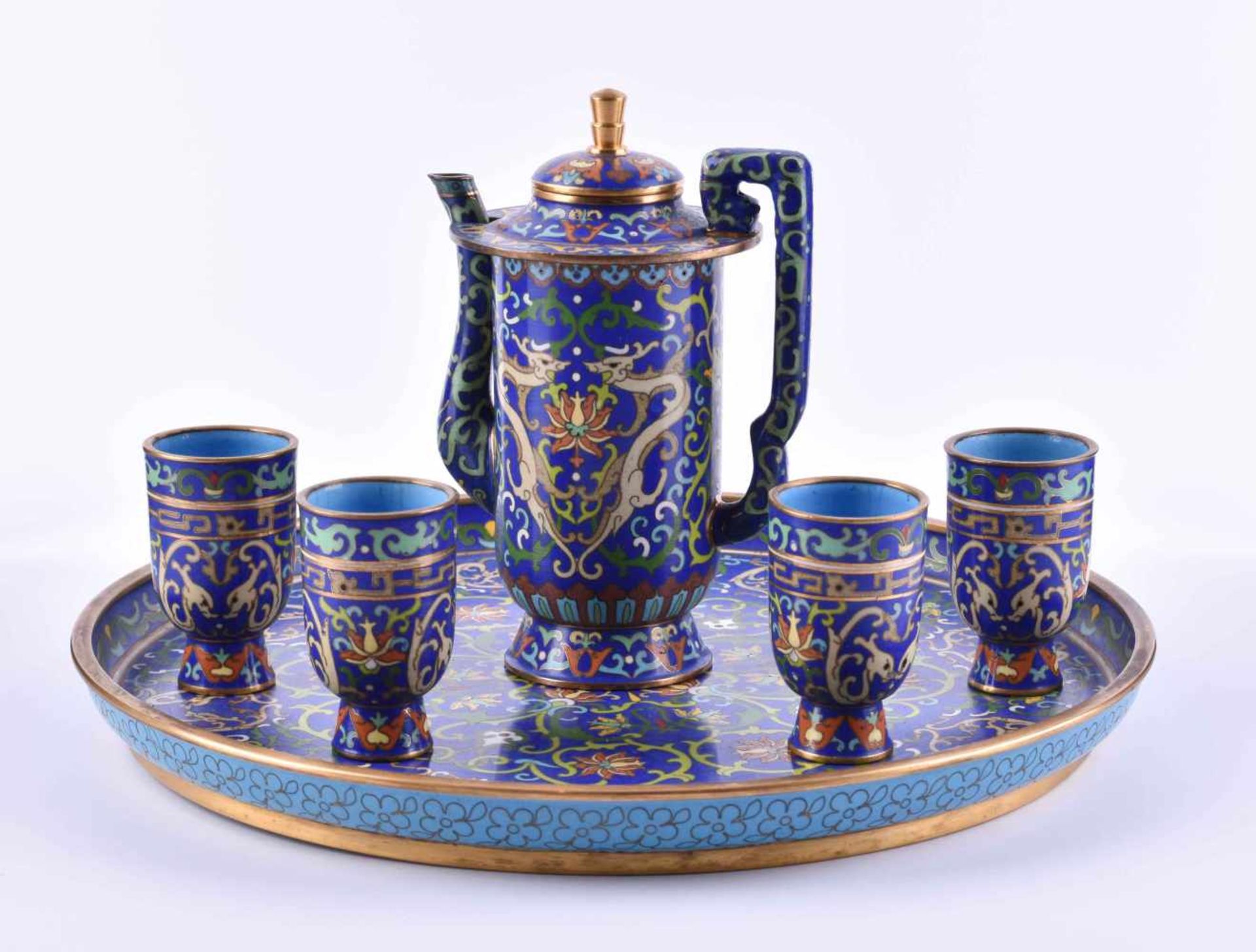 Cloisonne Moccaset6 tlg., für 4 Personen, 4 kl. Becher(H: 6,5 cm), 1 Kanne(H: 14,5 cm) und 1 Tablett